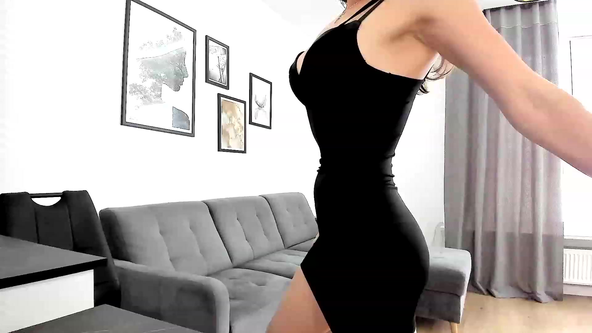 Gallery image thumbnail from Amber_Fry's myfreecams stream on, 10/27/2023, 14:02 image 3 of 20