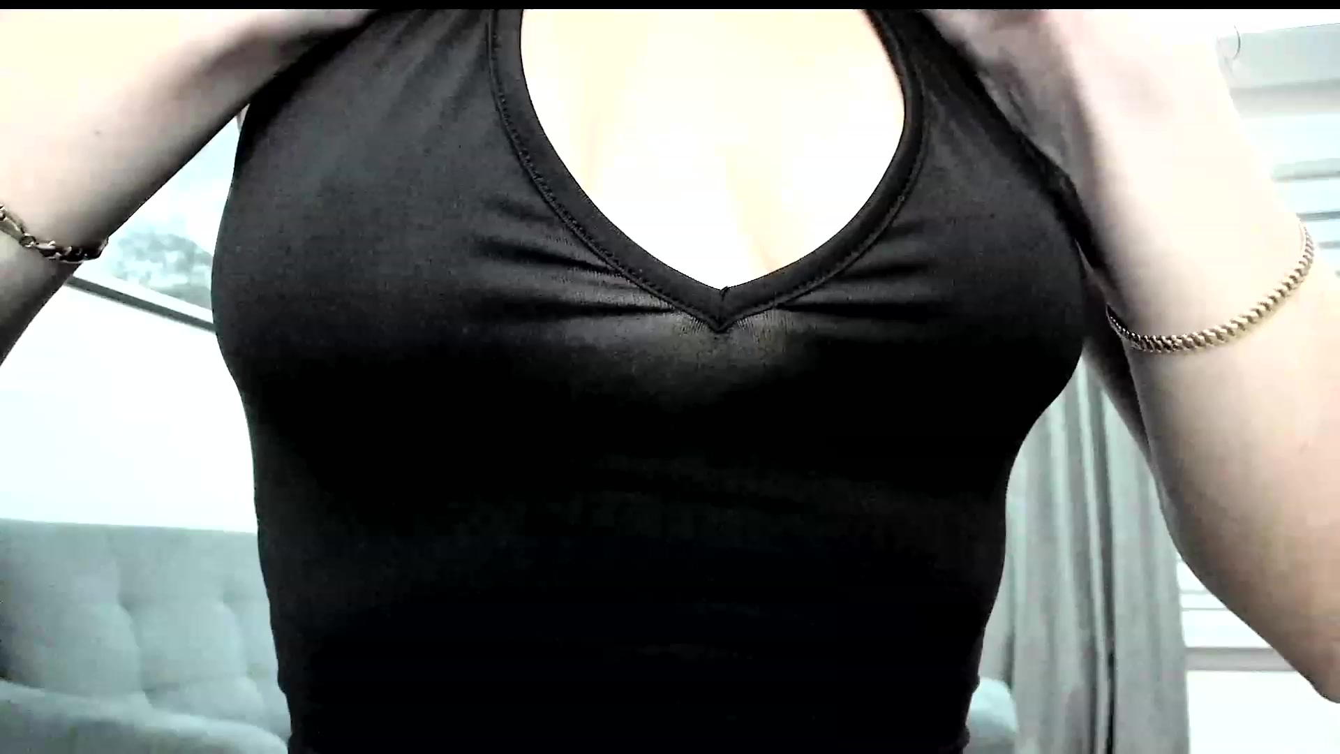 Gallery image thumbnail from Amber_Fry's myfreecams stream on, 11/08/2023, 18:35 image 1 of 20