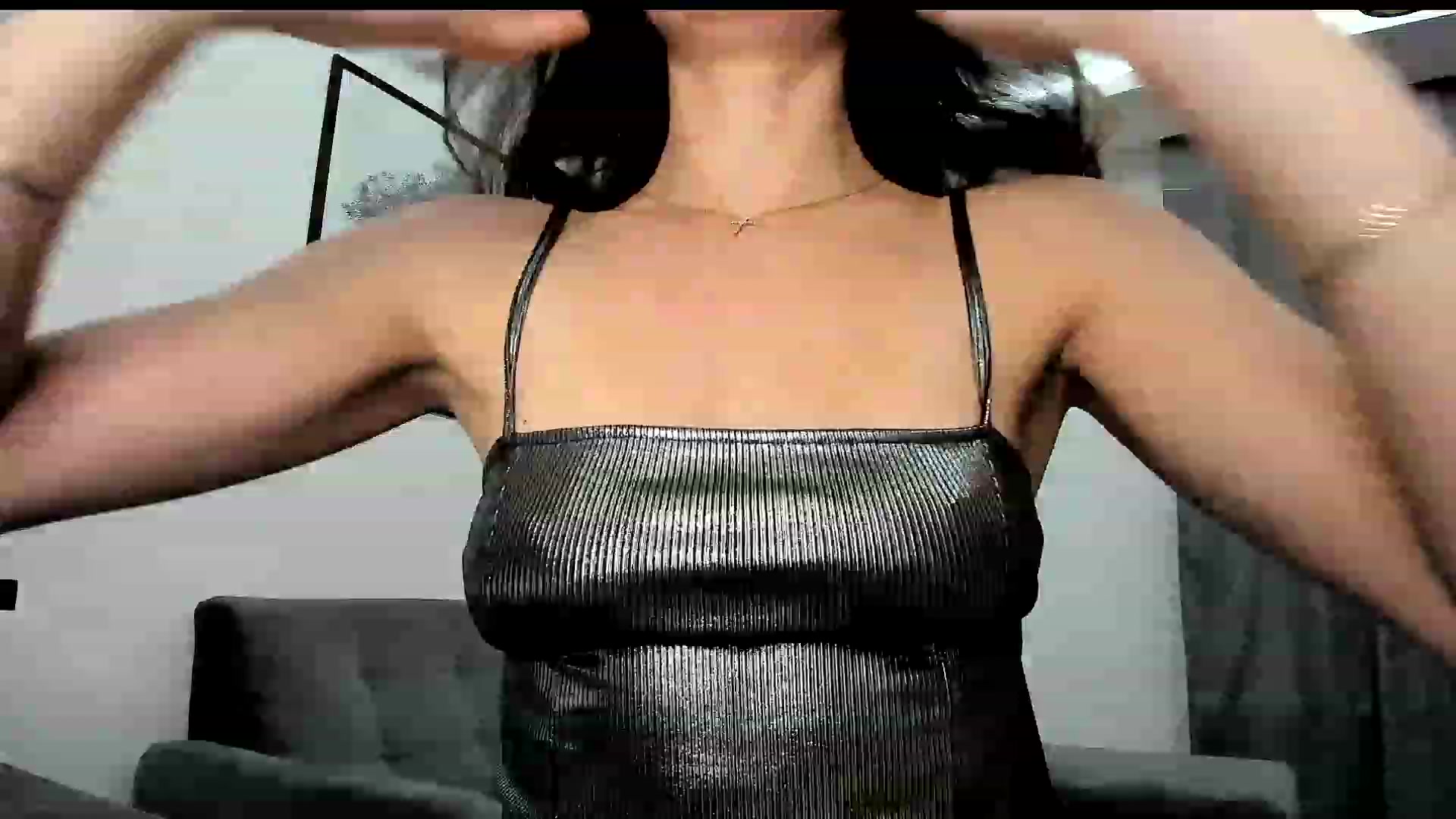 Gallery image thumbnail from Amber_Fry's myfreecams stream on, 11/09/2023, 19:39 image 6 of 20