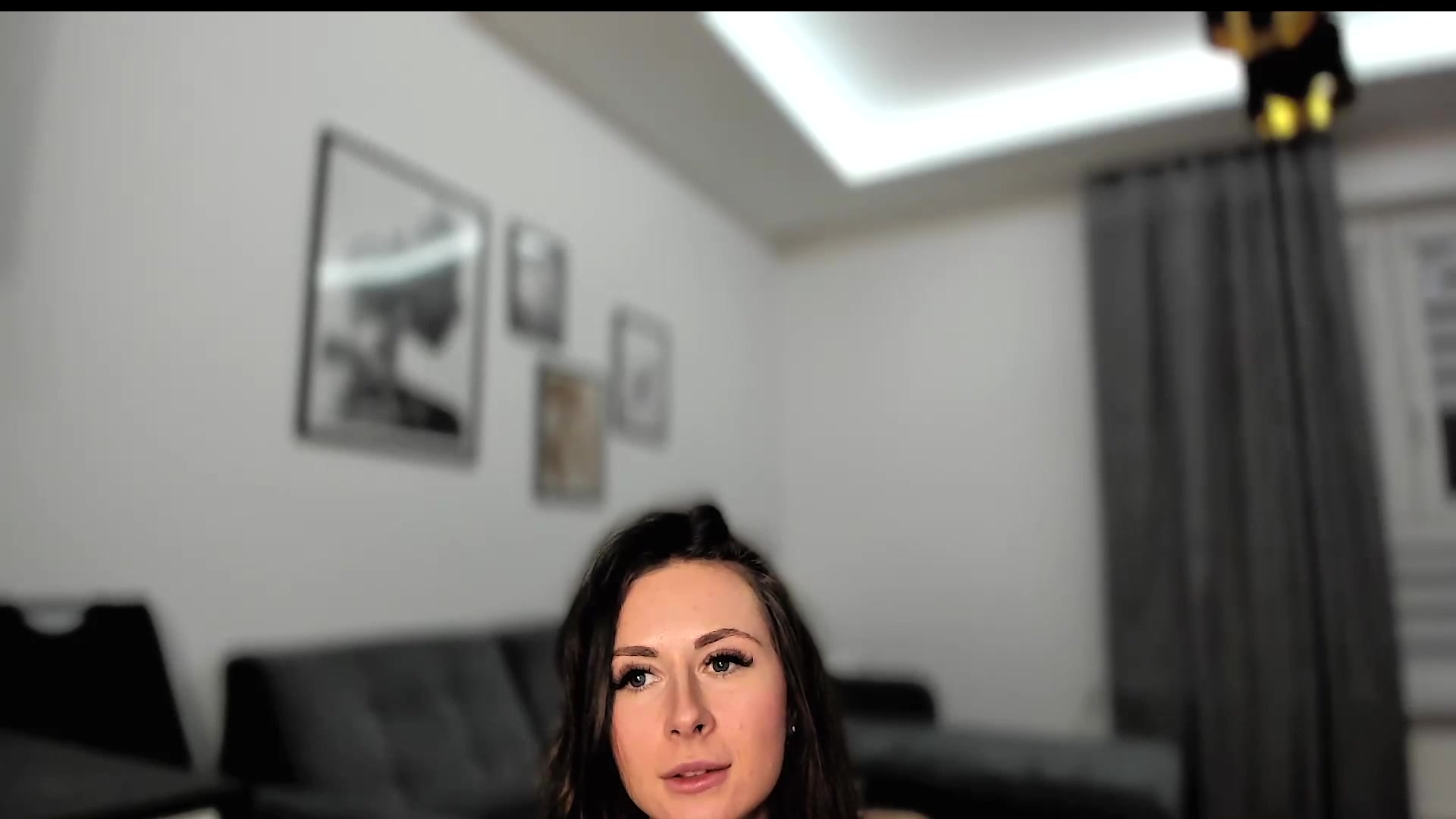Gallery image thumbnail from Amber_Fry's myfreecams stream on, 11/12/2023, 16:31 image 9 of 20