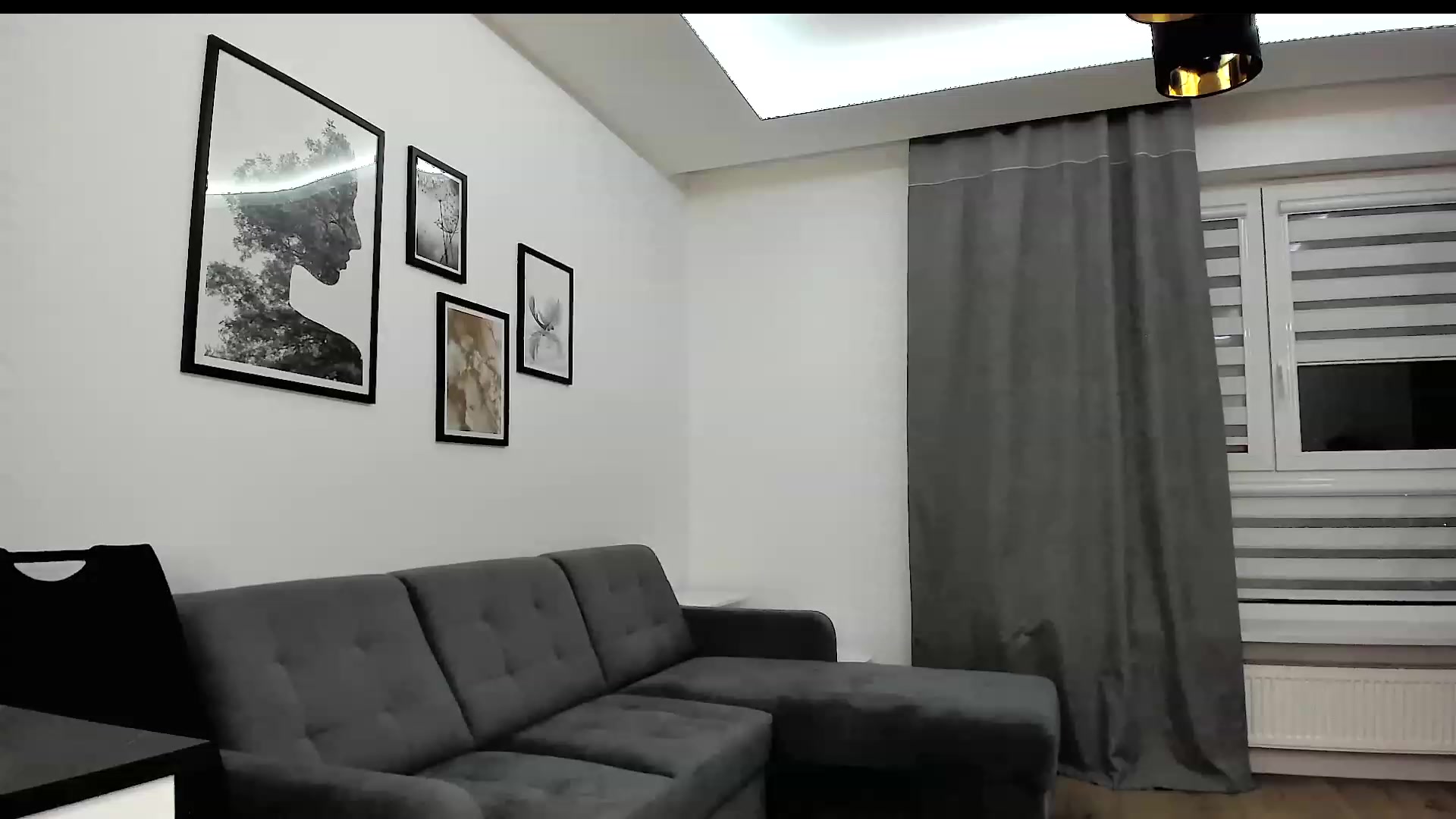 Gallery image thumbnail from Amber_Fry's myfreecams stream on, 12/04/2023, 17:16 image 2 of 20