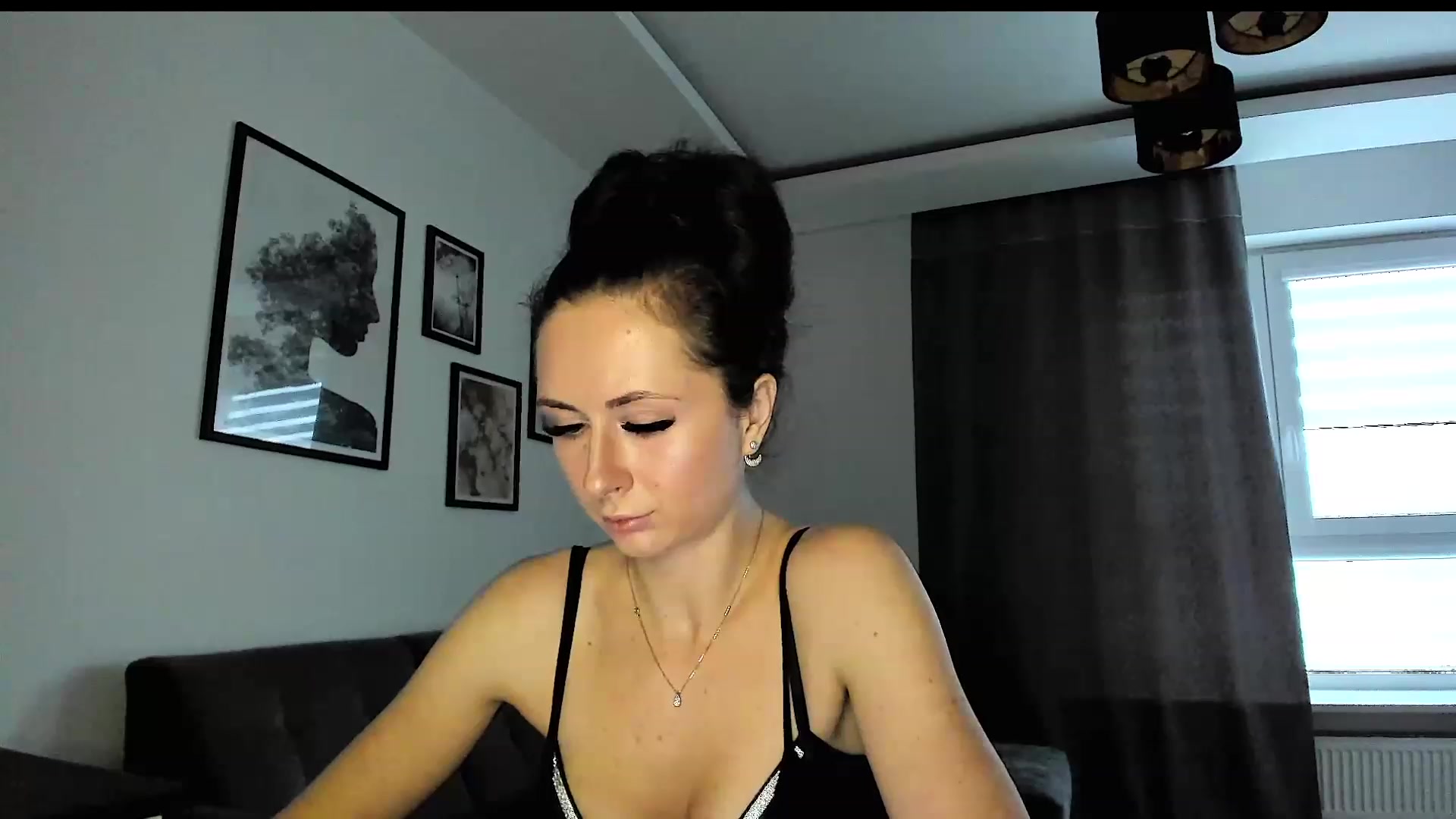 Gallery image thumbnail from Amber_Fry's myfreecams stream on, 12/10/2023, 14:14 image 20 of 20