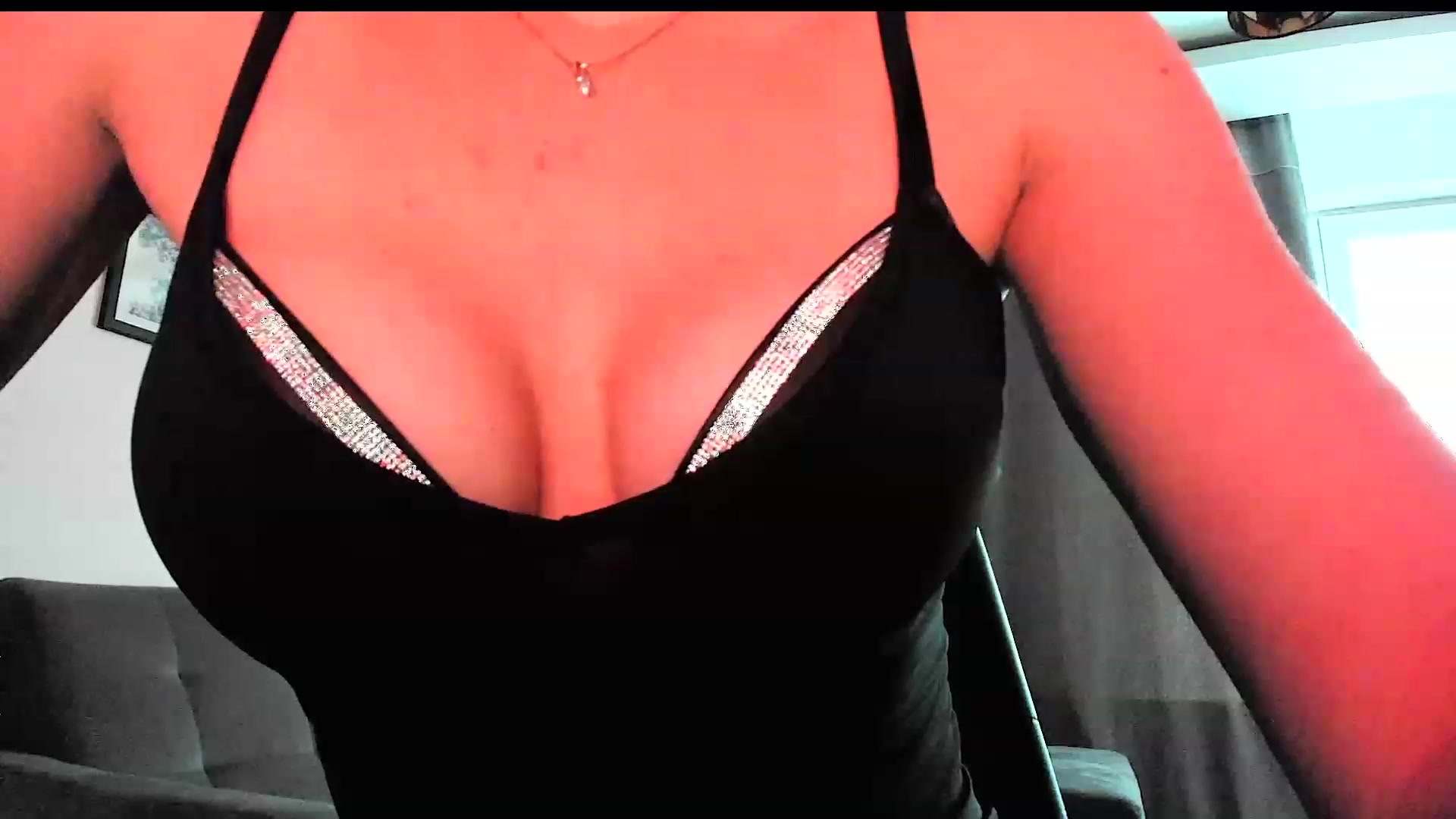 Gallery image thumbnail from Amber_Fry's myfreecams stream on, 12/10/2023, 14:14 image 16 of 20