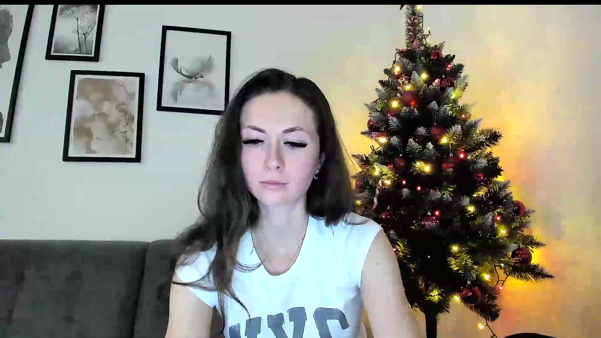 Gallery image thumbnail from Amber_Fry's myfreecams stream on, 12/14/2023, 19:02 image 18 of 20