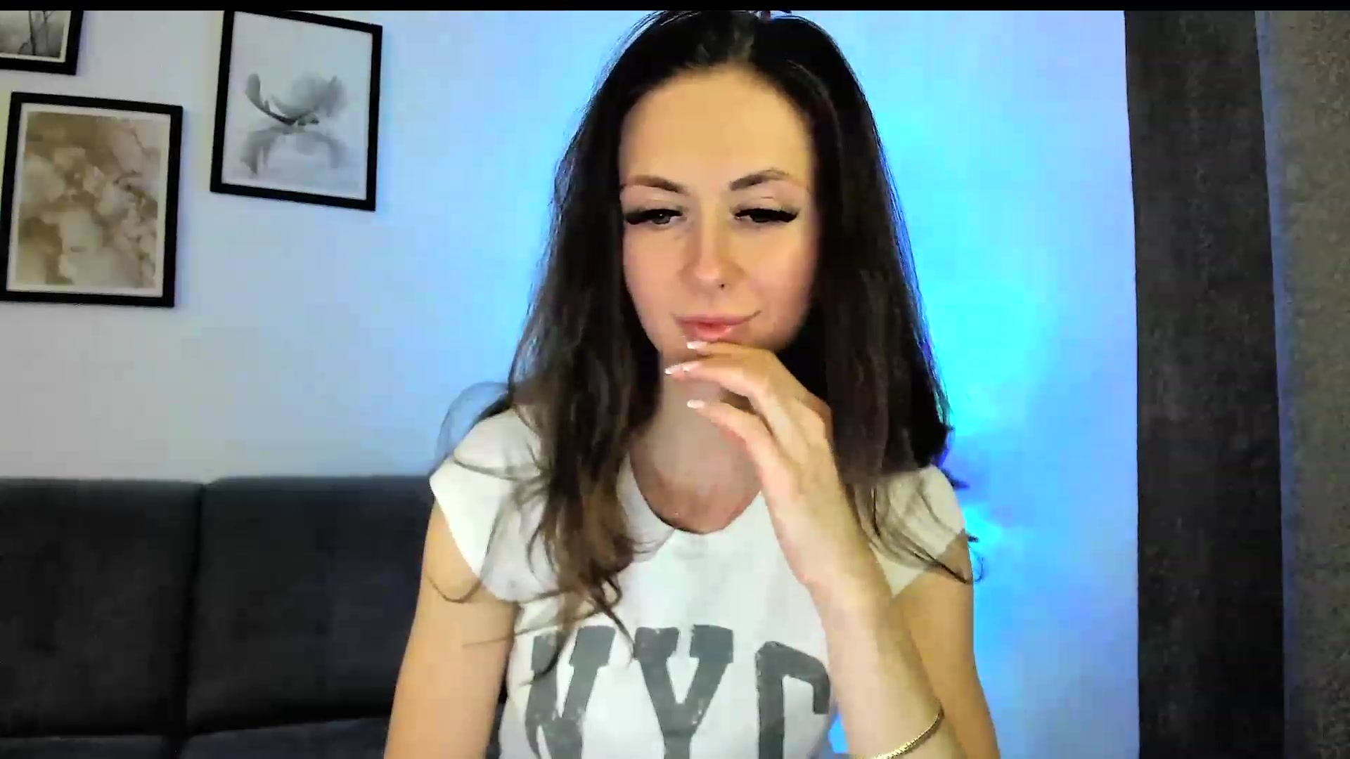 Gallery image thumbnail from Amber_Fry's myfreecams stream on, 12/14/2023, 19:02 image 13 of 20