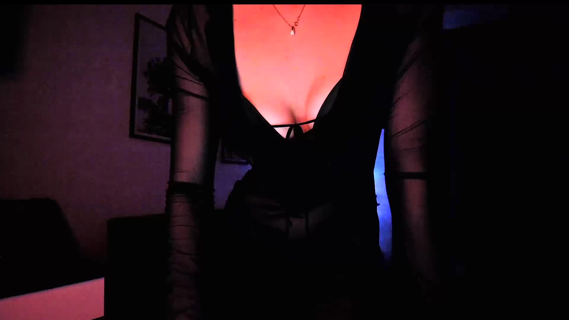 Gallery image thumbnail from Amber_Fry's myfreecams stream on, 12/17/2023, 16:37 image 9 of 20