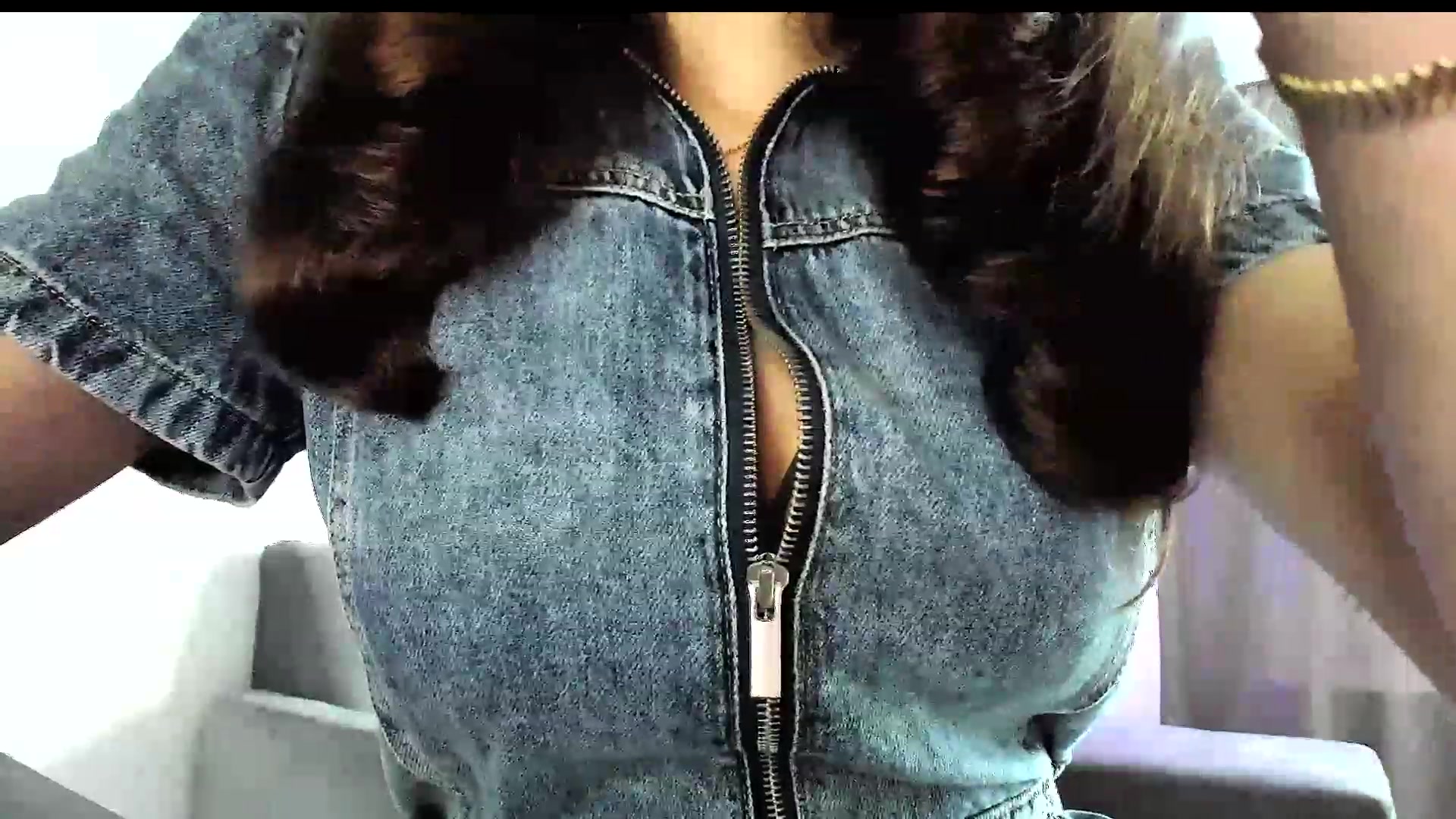Gallery image thumbnail from Amber_Fry's myfreecams stream on, 12/23/2023, 14:18 image 9 of 20