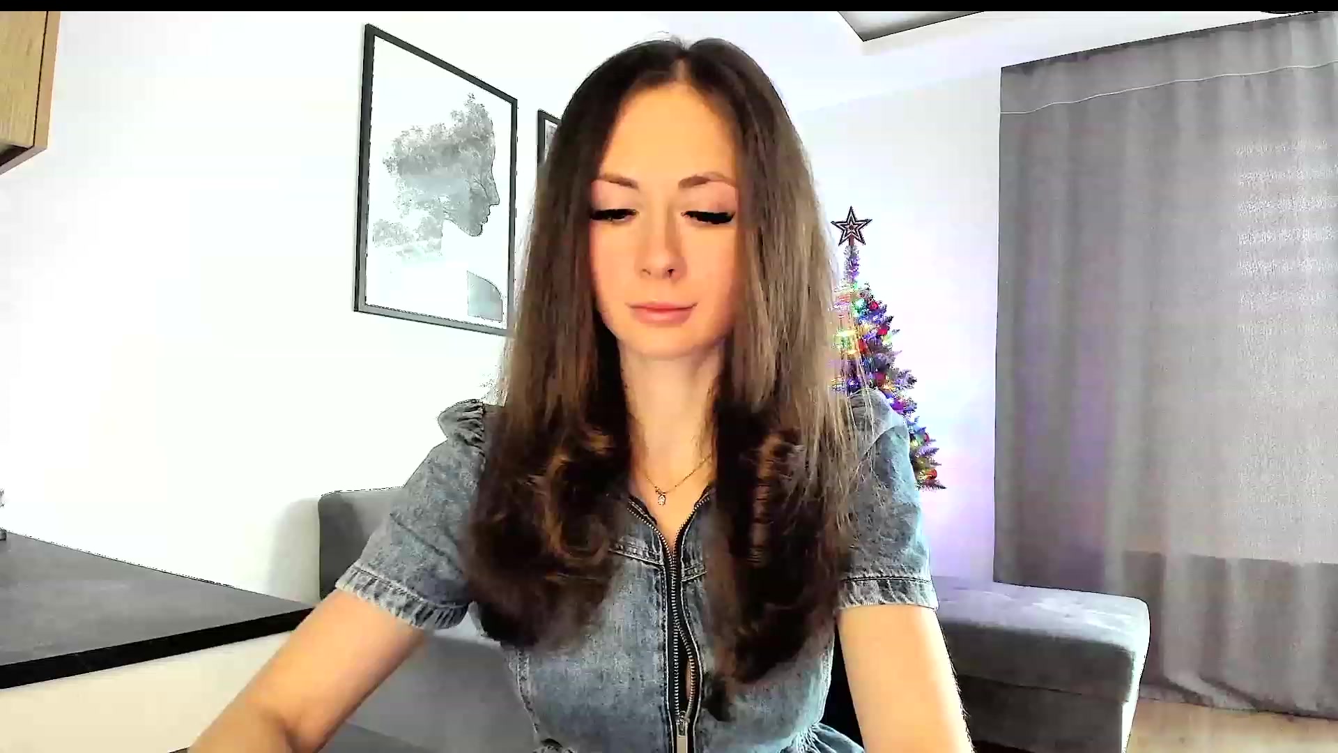 Gallery image thumbnail from Amber_Fry's myfreecams stream on, 12/23/2023, 14:18 image 1 of 20