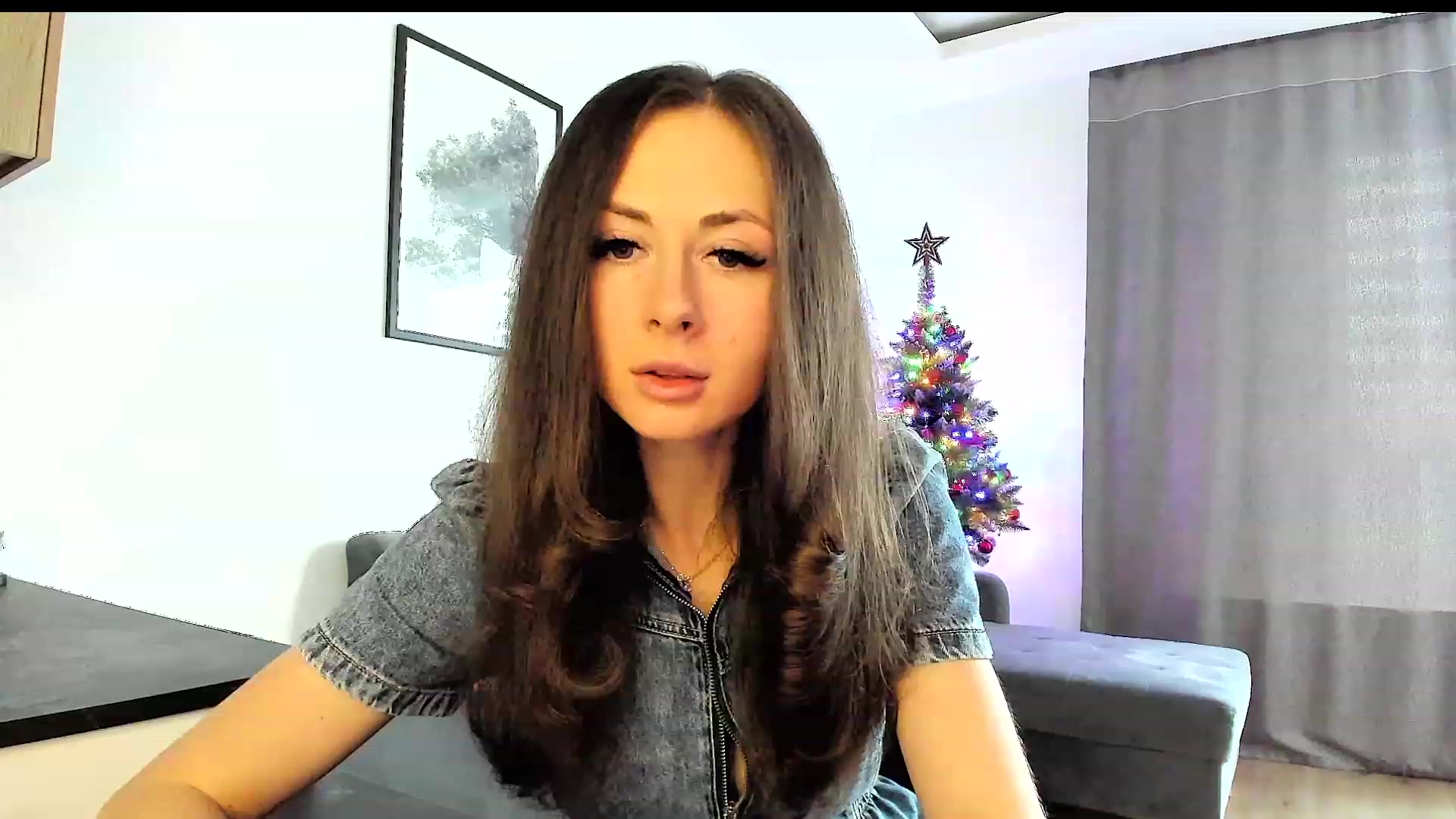 Gallery image thumbnail from Amber_Fry's myfreecams stream on, 12/23/2023, 14:18 image 2 of 20