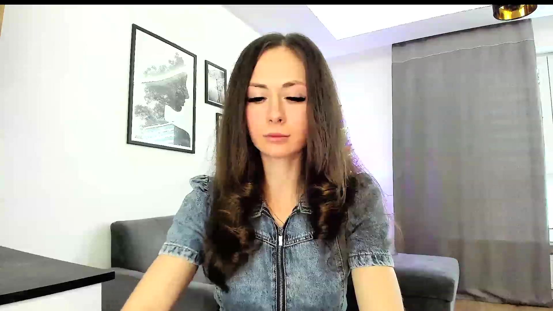 Gallery image thumbnail from Amber_Fry's myfreecams stream on, 12/23/2023, 14:18 image 19 of 20