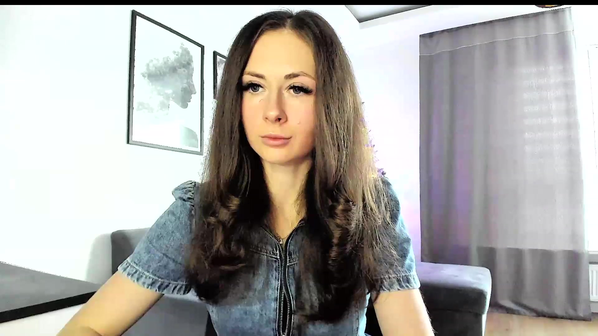 Gallery image thumbnail from Amber_Fry's myfreecams stream on, 12/23/2023, 14:18 image 7 of 20