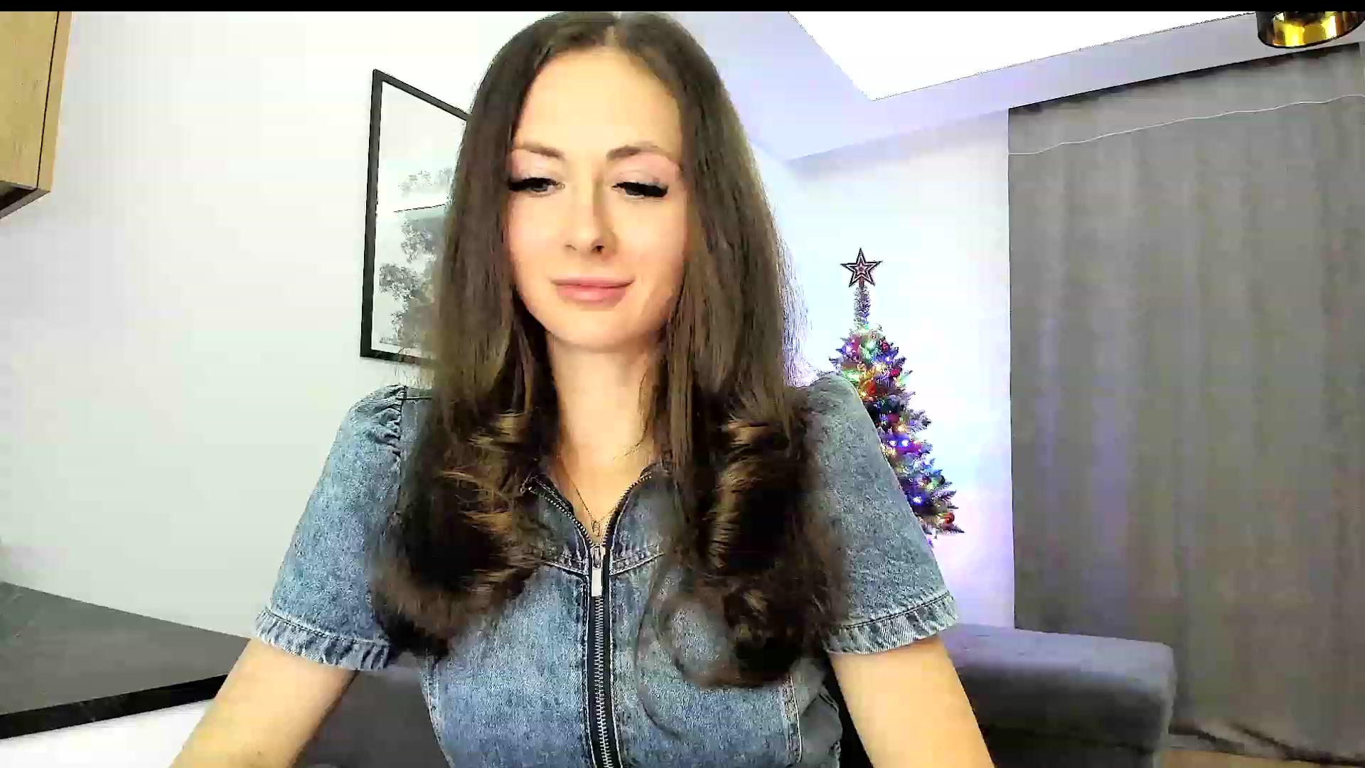 Gallery image thumbnail from Amber_Fry's myfreecams stream on, 12/23/2023, 15:35 image 19 of 20