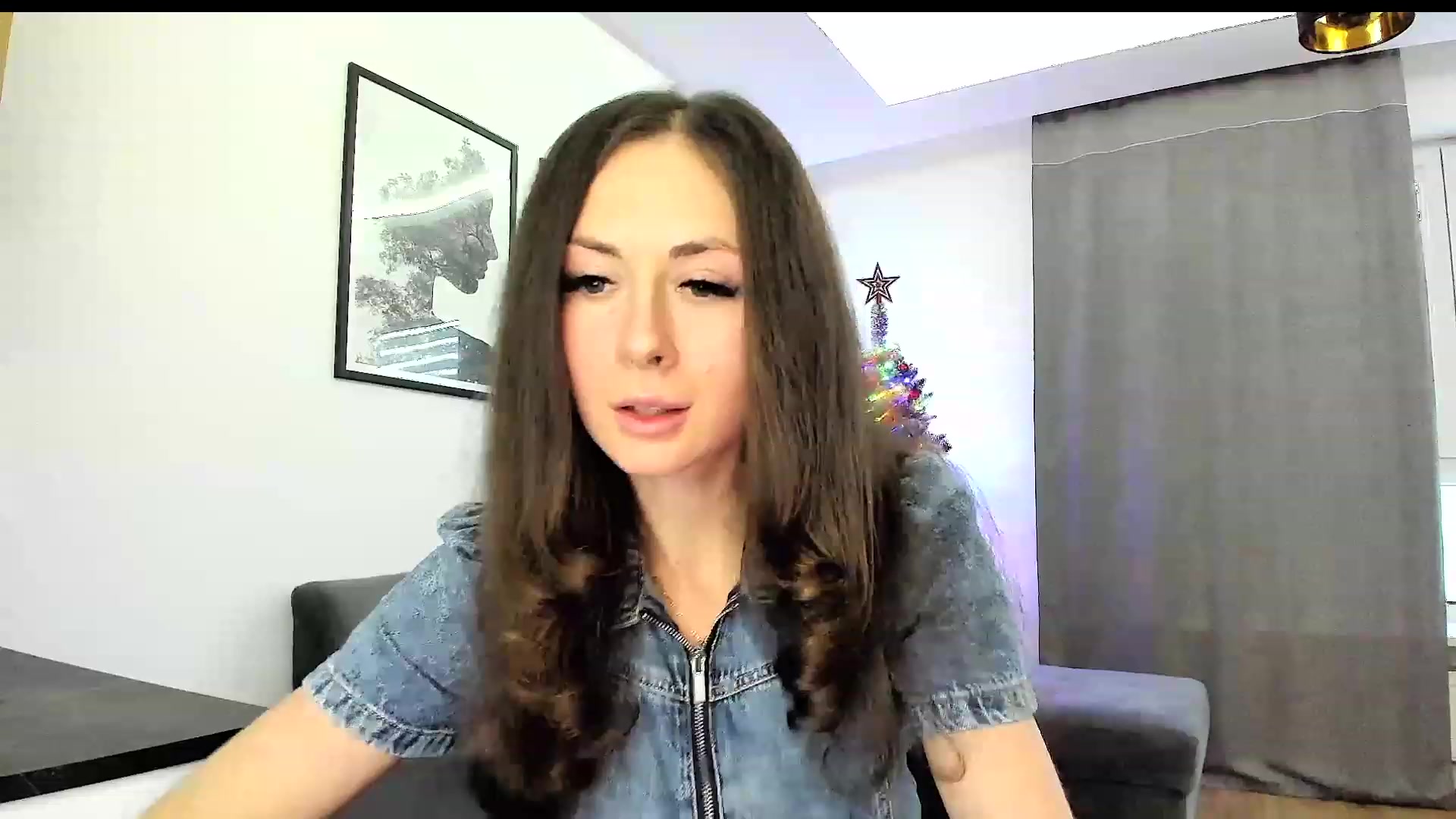 Gallery image thumbnail from Amber_Fry's myfreecams stream on, 12/23/2023, 15:35 image 2 of 20