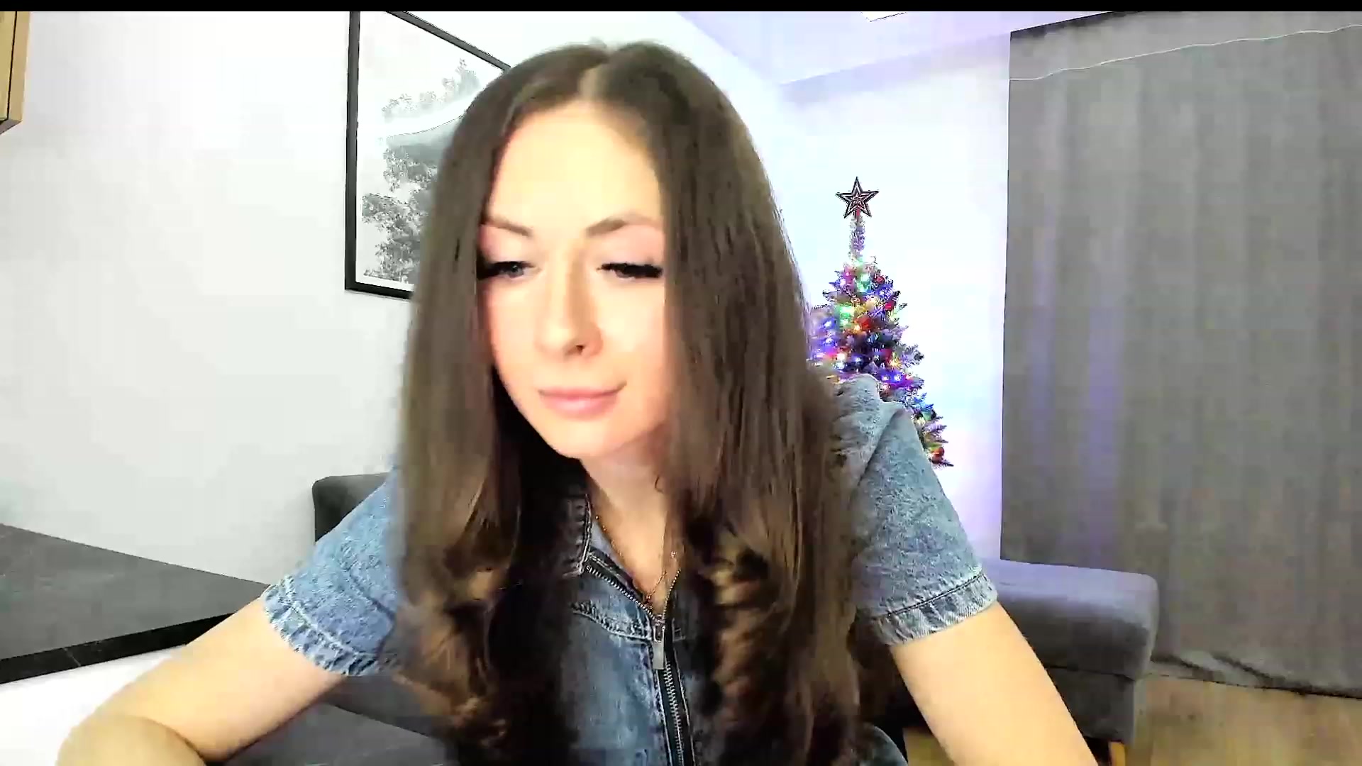 Gallery image thumbnail from Amber_Fry's myfreecams stream on, 12/23/2023, 15:35 image 15 of 20