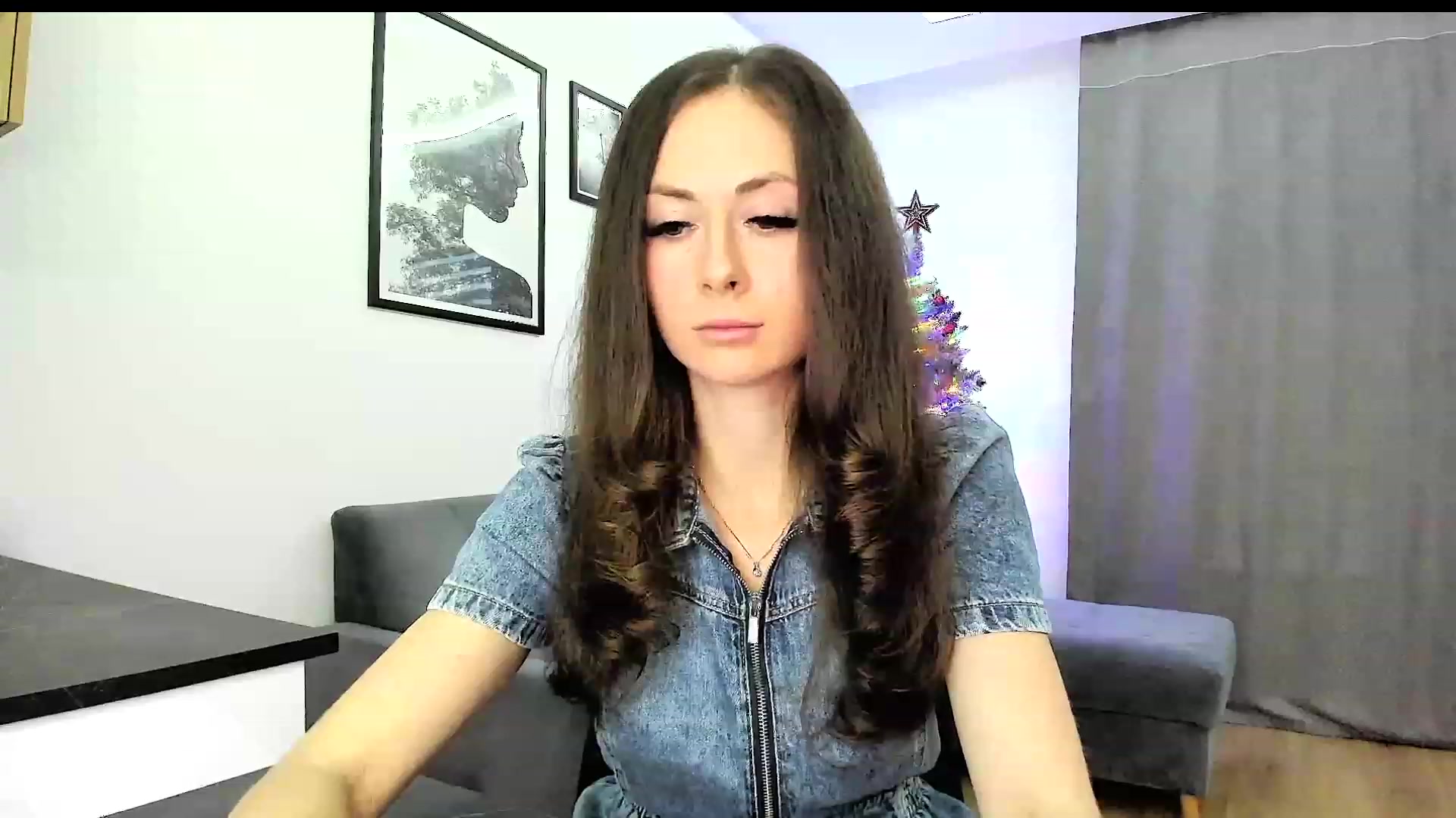 Gallery image thumbnail from Amber_Fry's myfreecams stream on, 12/23/2023, 15:35 image 8 of 20