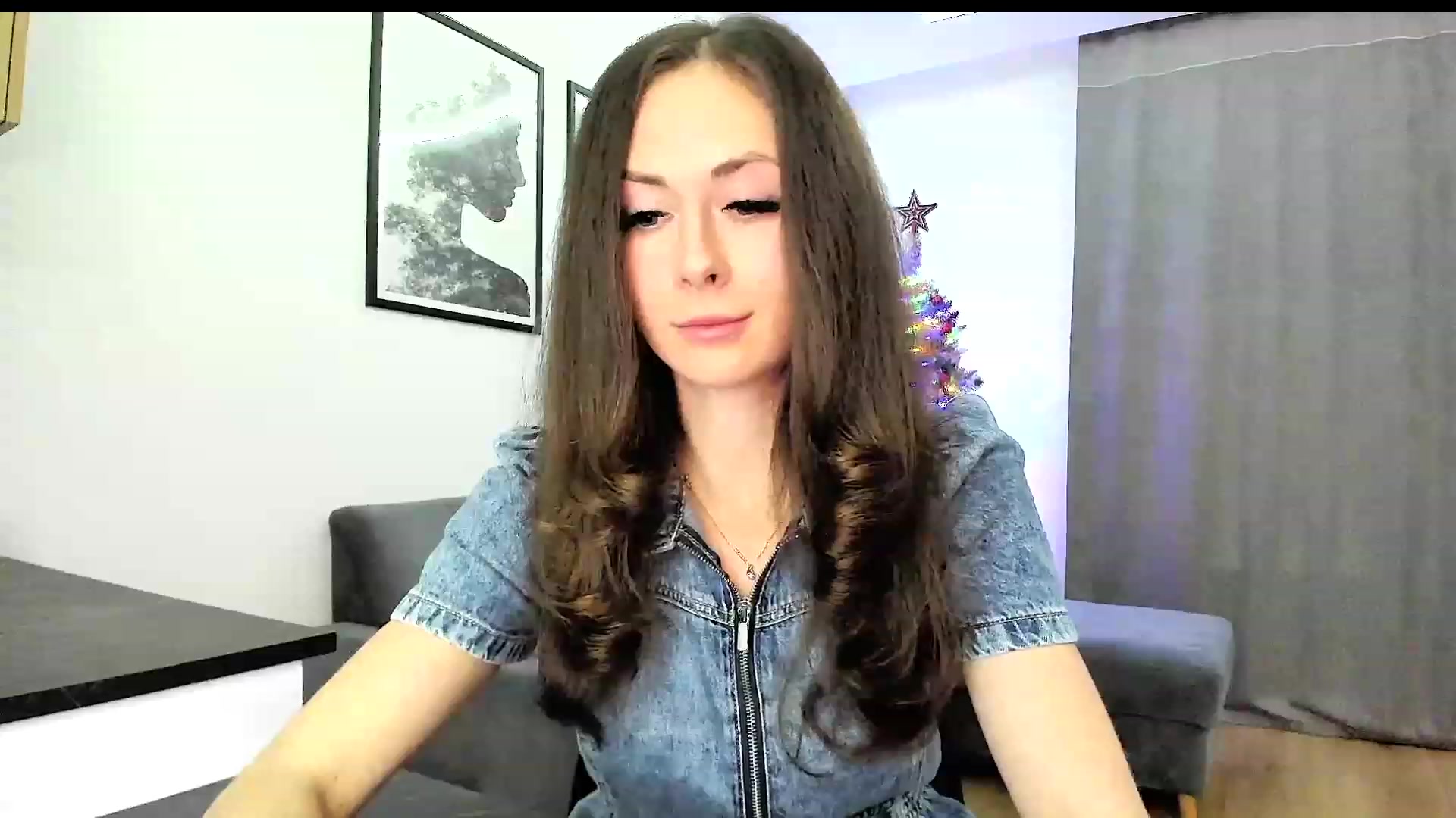 Gallery image thumbnail from Amber_Fry's myfreecams stream on, 12/23/2023, 15:35 image 11 of 20
