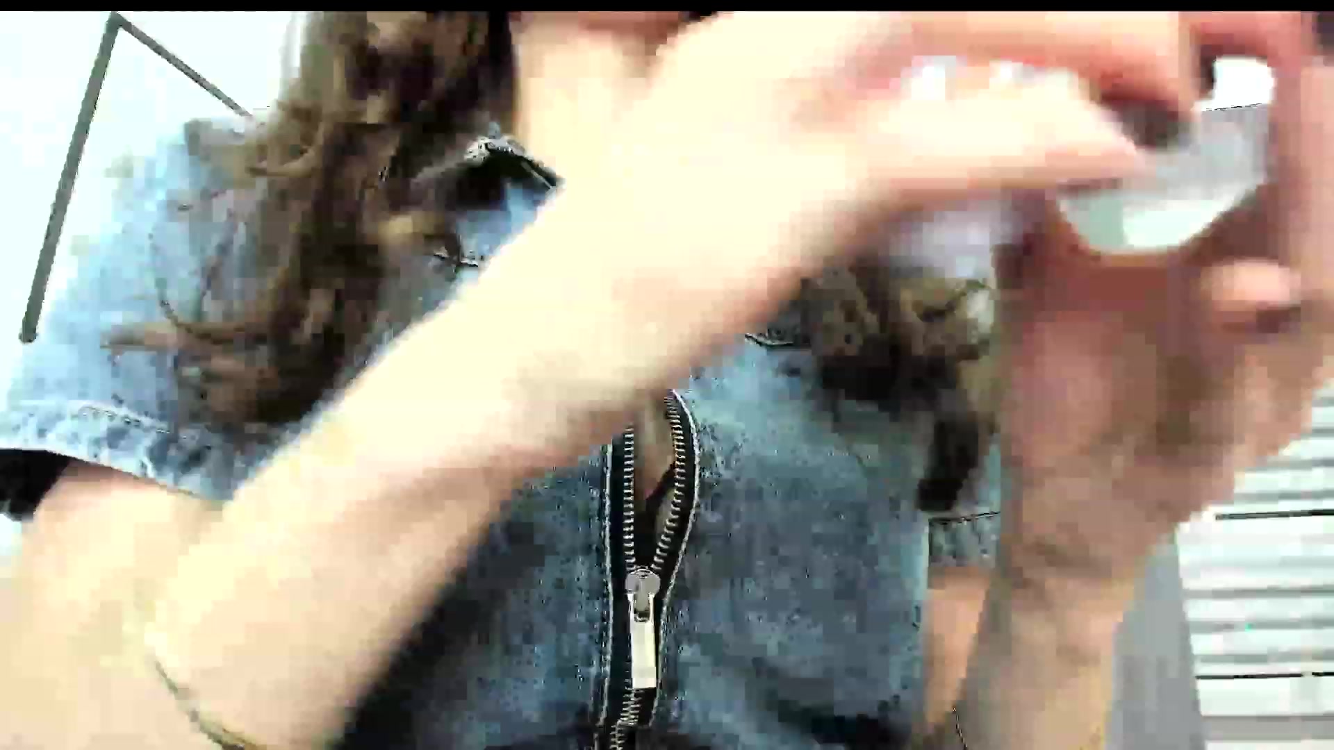Gallery image thumbnail from Amber_Fry's myfreecams stream on, 12/23/2023, 16:35 image 3 of 20