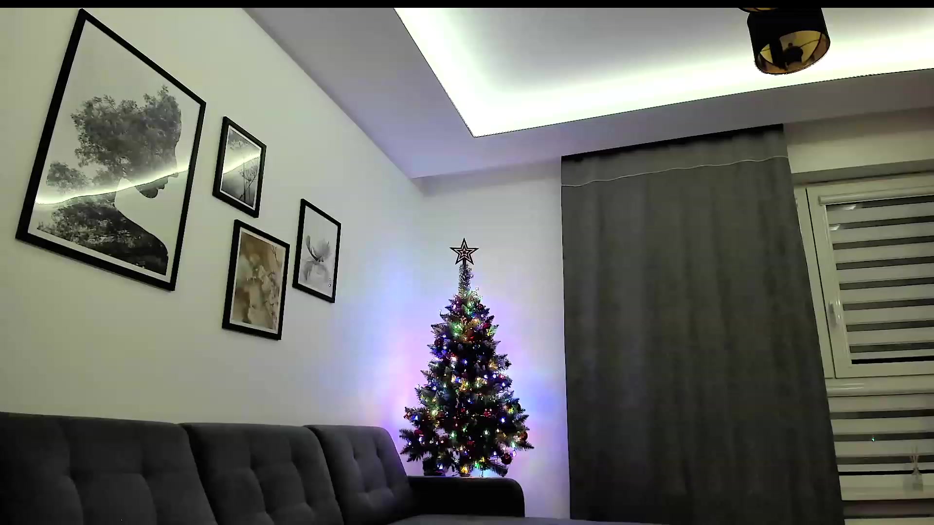 Gallery image thumbnail from Amber_Fry's myfreecams stream on, 12/23/2023, 16:35 image 6 of 20