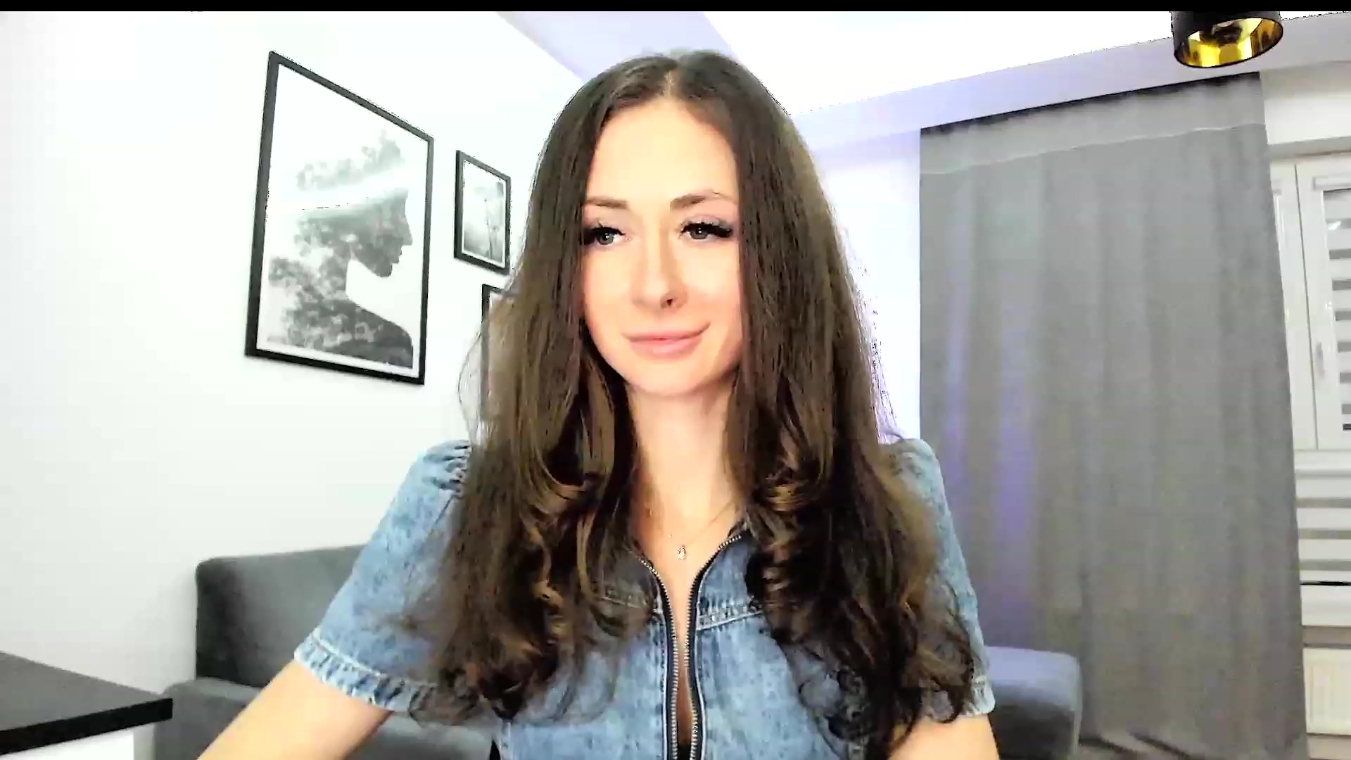 Gallery image thumbnail from Amber_Fry's myfreecams stream on, 12/23/2023, 16:35 image 12 of 20
