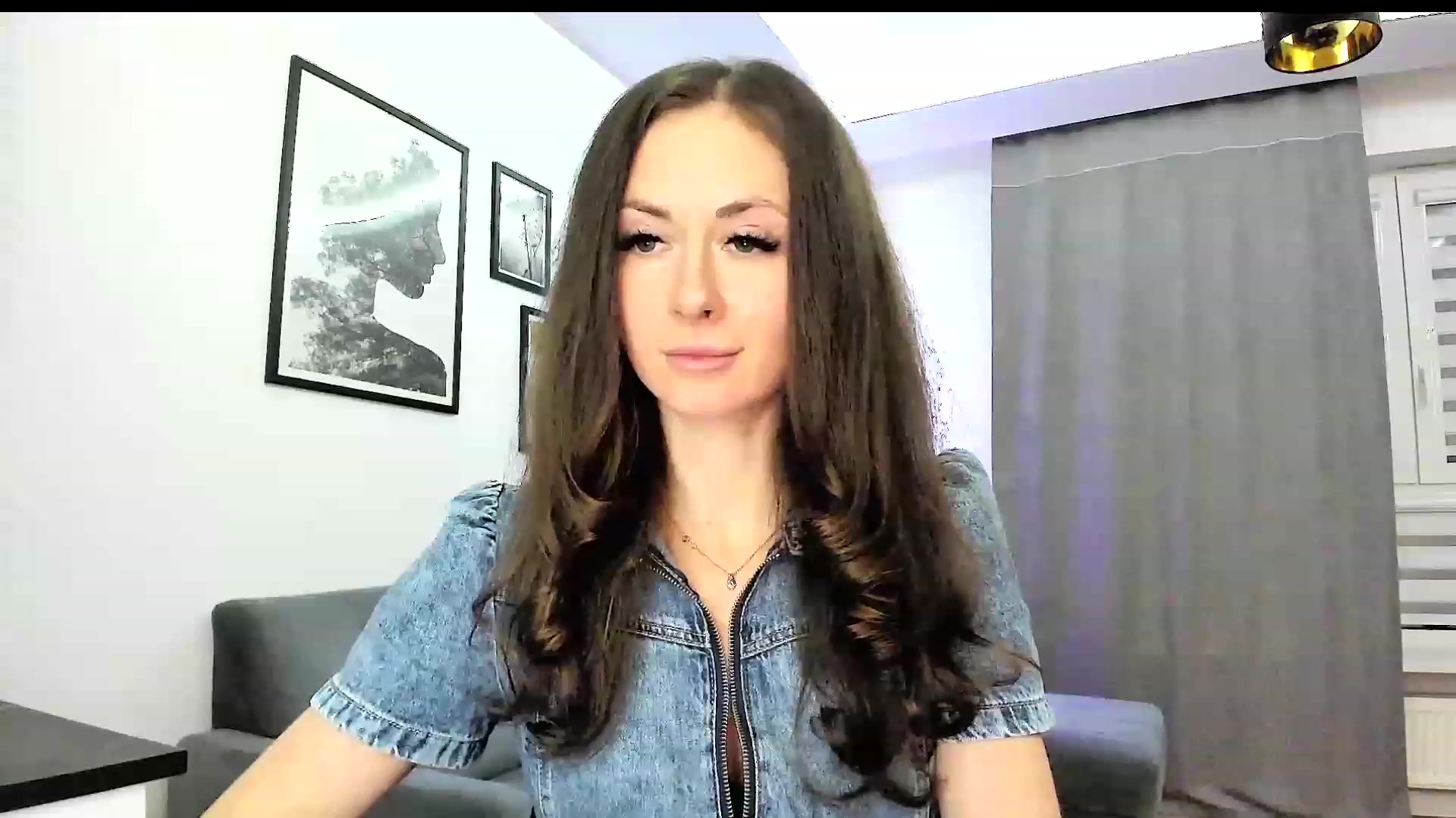 Gallery image thumbnail from Amber_Fry's myfreecams stream on, 12/23/2023, 16:35 image 9 of 20