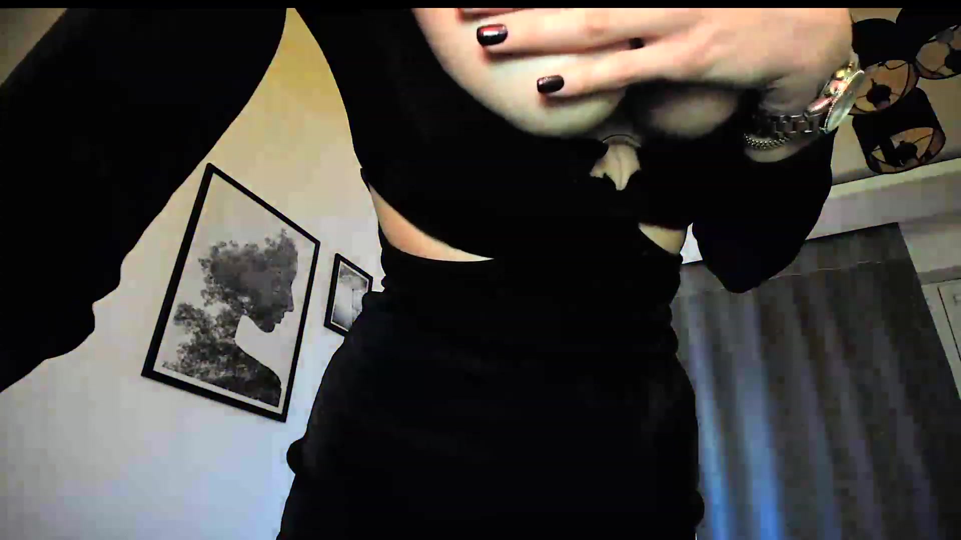 Gallery image thumbnail from Amber_Fry's myfreecams stream on, 12/25/2023, 17:43 image 17 of 20
