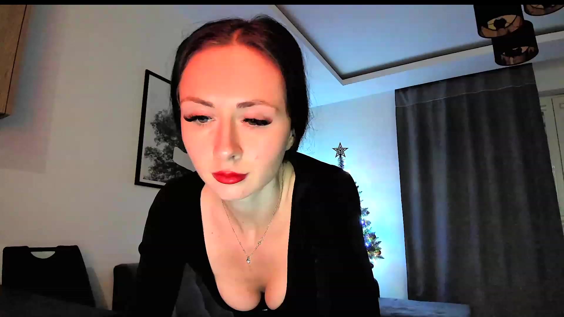 Gallery image thumbnail from Amber_Fry's myfreecams stream on, 12/25/2023, 19:30 image 17 of 20