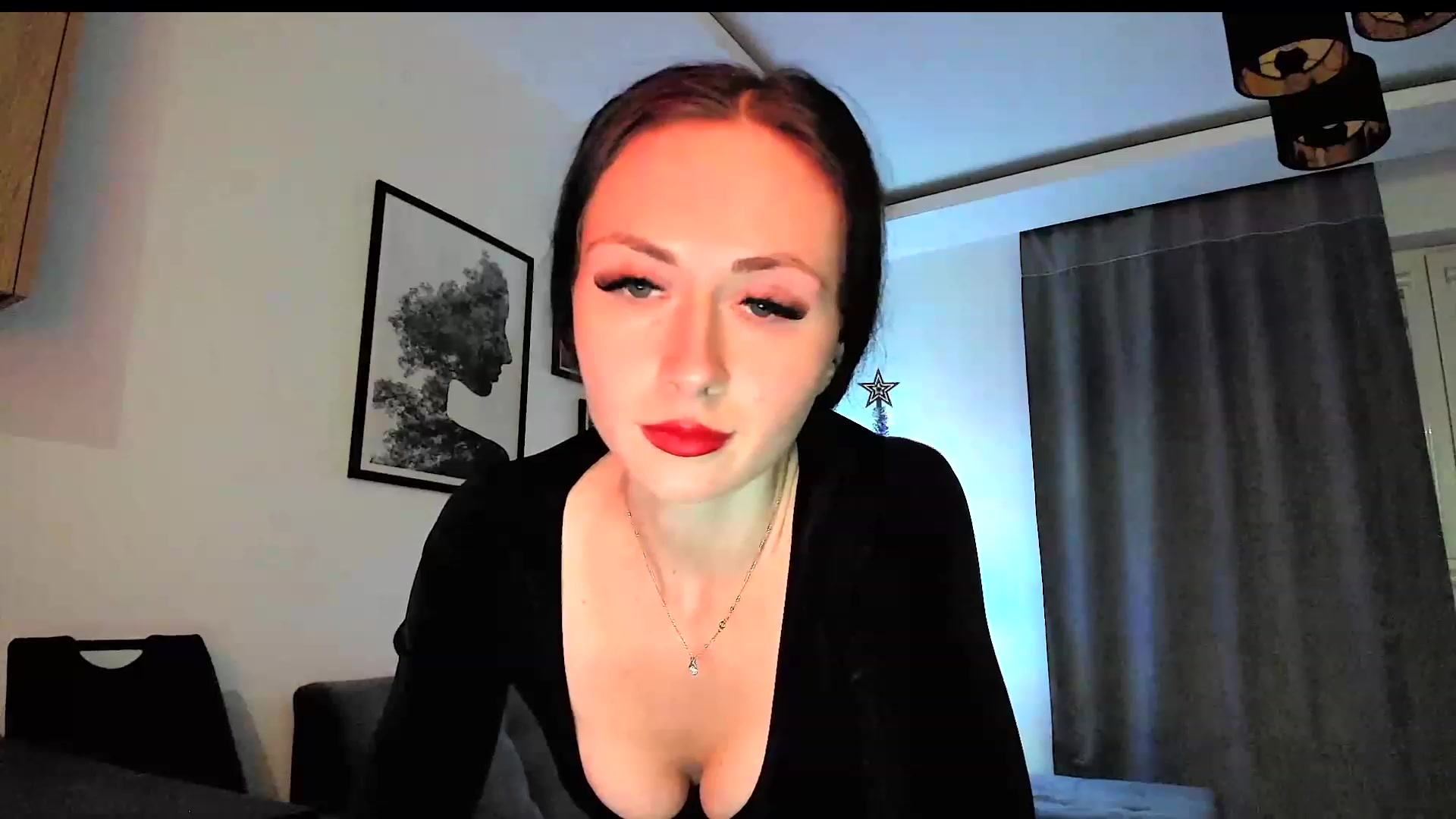 Gallery image thumbnail from Amber_Fry's myfreecams stream on, 12/25/2023, 19:30 image 20 of 20