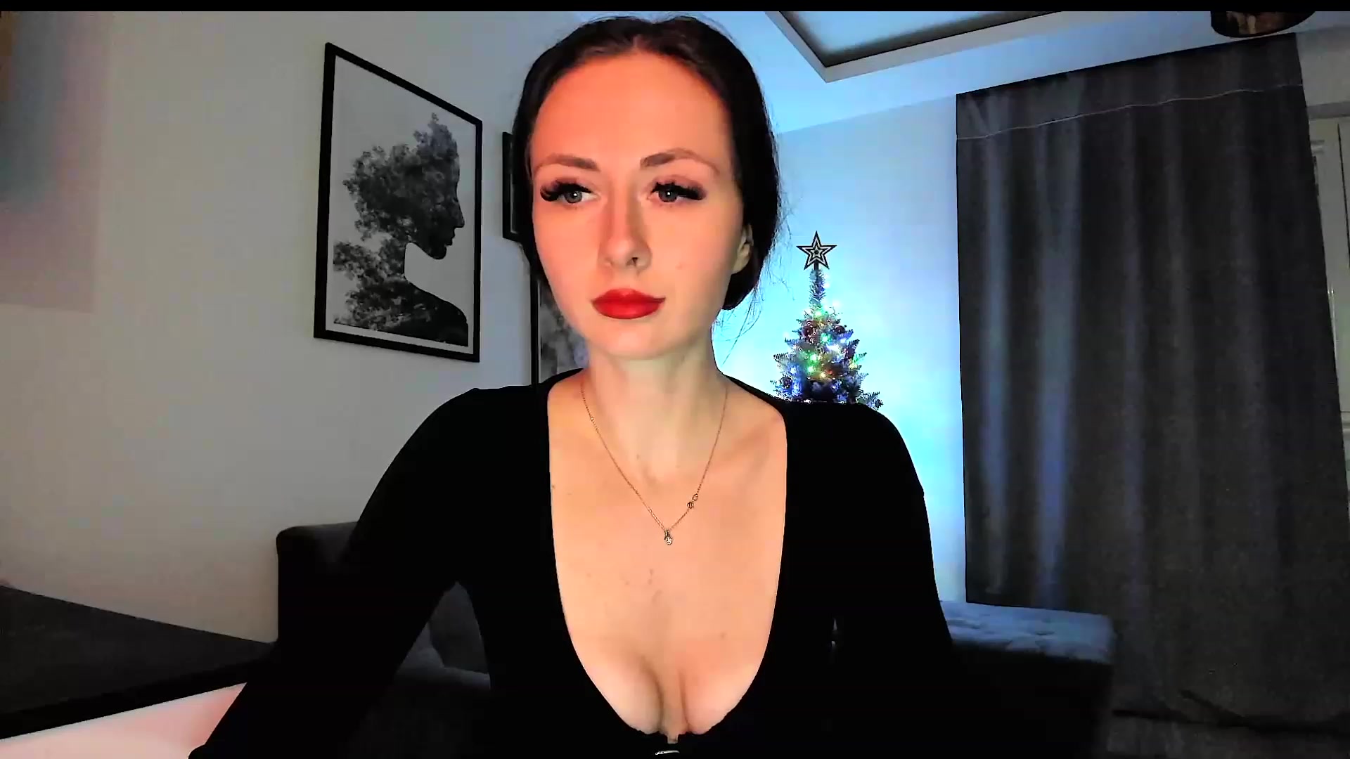 Gallery image thumbnail from Amber_Fry's myfreecams stream on, 12/25/2023, 19:30 image 4 of 20
