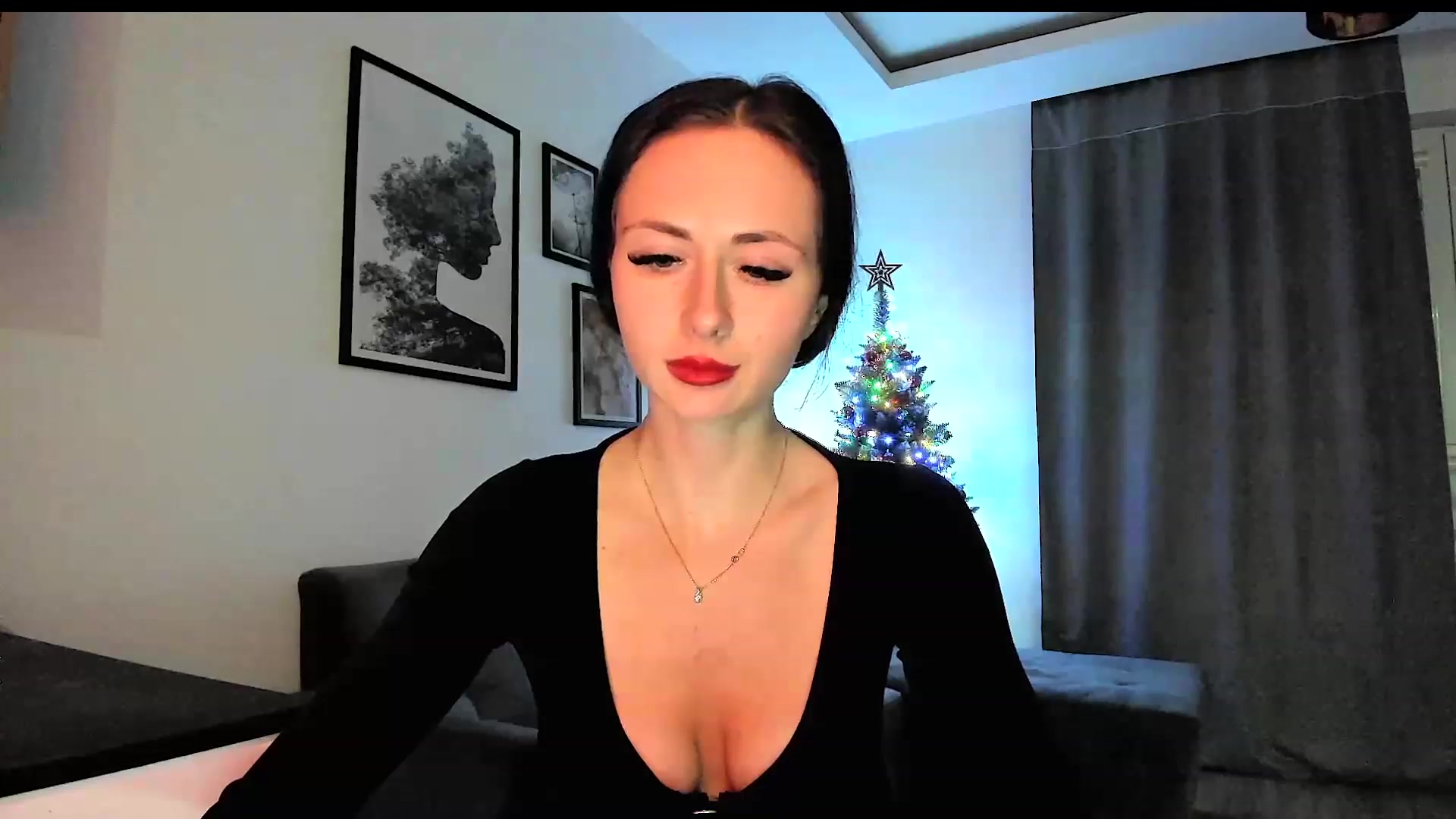 Gallery image thumbnail from Amber_Fry's myfreecams stream on, 12/25/2023, 19:30 image 11 of 20
