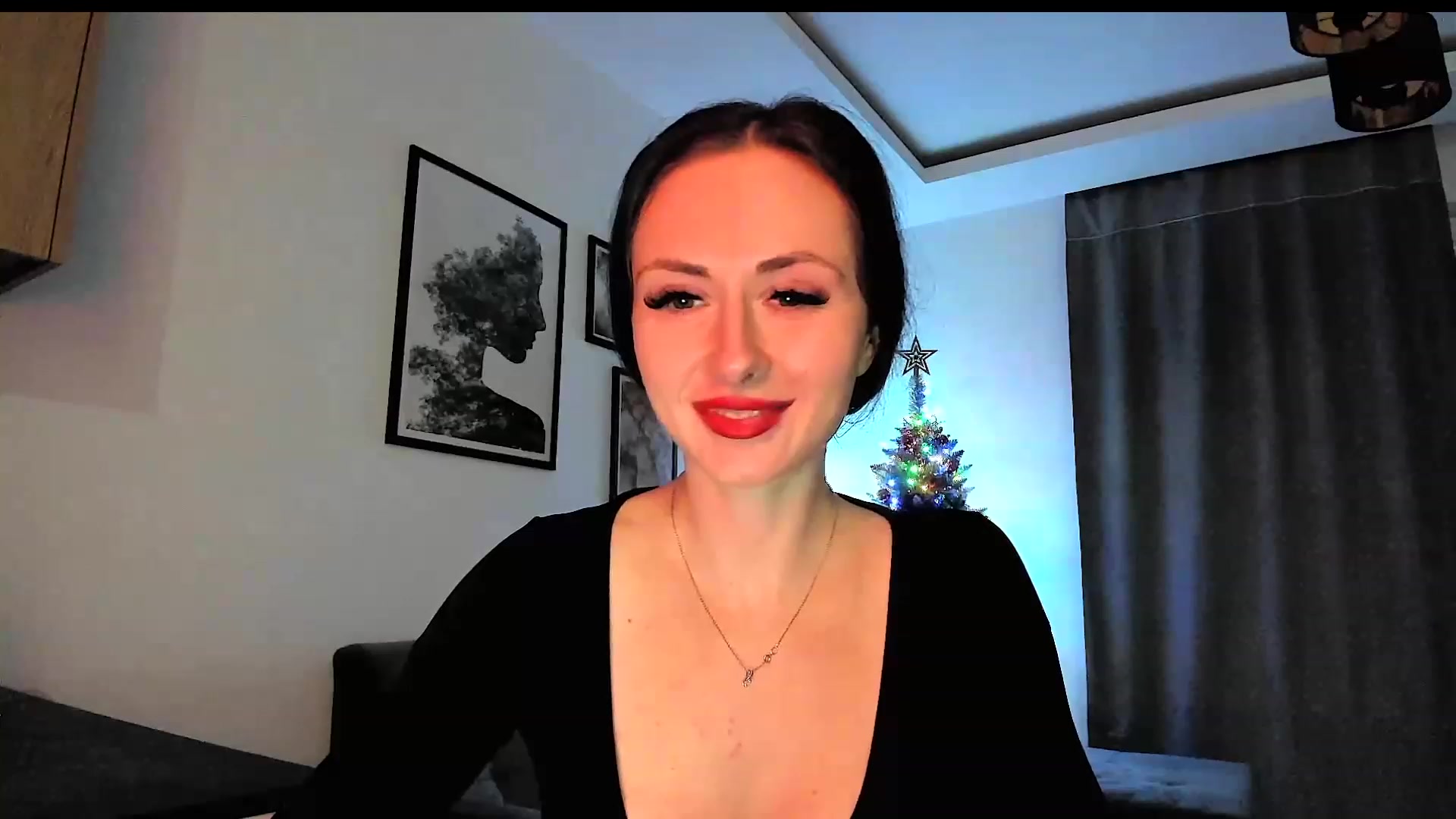 Gallery image thumbnail from Amber_Fry's myfreecams stream on, 12/25/2023, 20:02 image 19 of 20