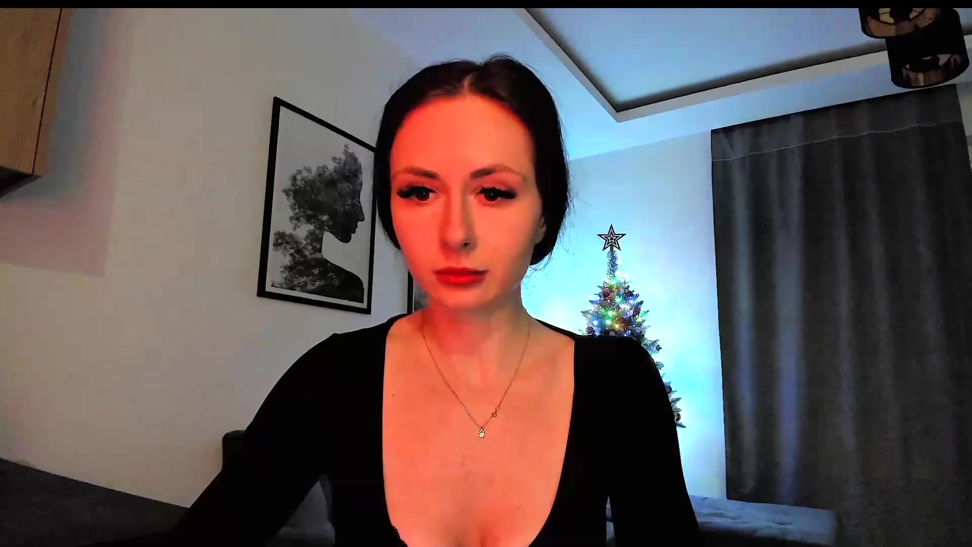 Gallery image thumbnail from Amber_Fry's myfreecams stream on, 12/25/2023, 20:02 image 10 of 20