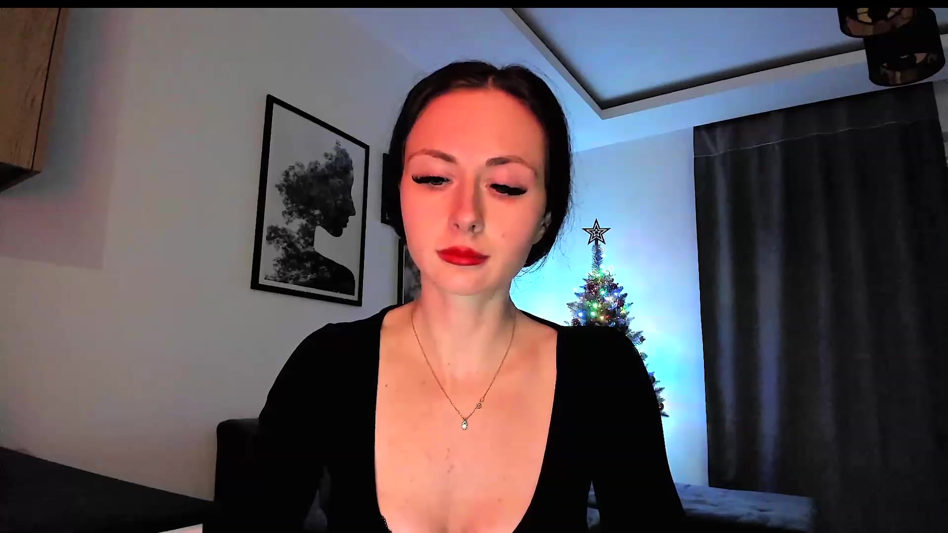 Gallery image thumbnail from Amber_Fry's myfreecams stream on, 12/25/2023, 20:02 image 8 of 20