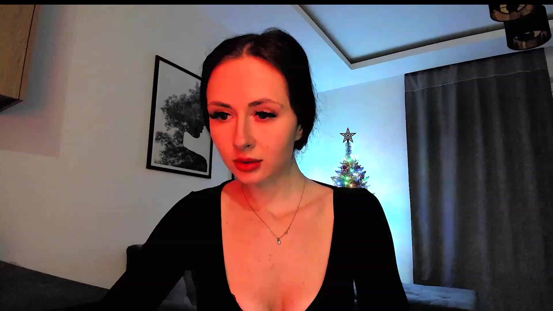 Gallery image thumbnail from Amber_Fry's myfreecams stream on, 12/25/2023, 20:02 image 15 of 20