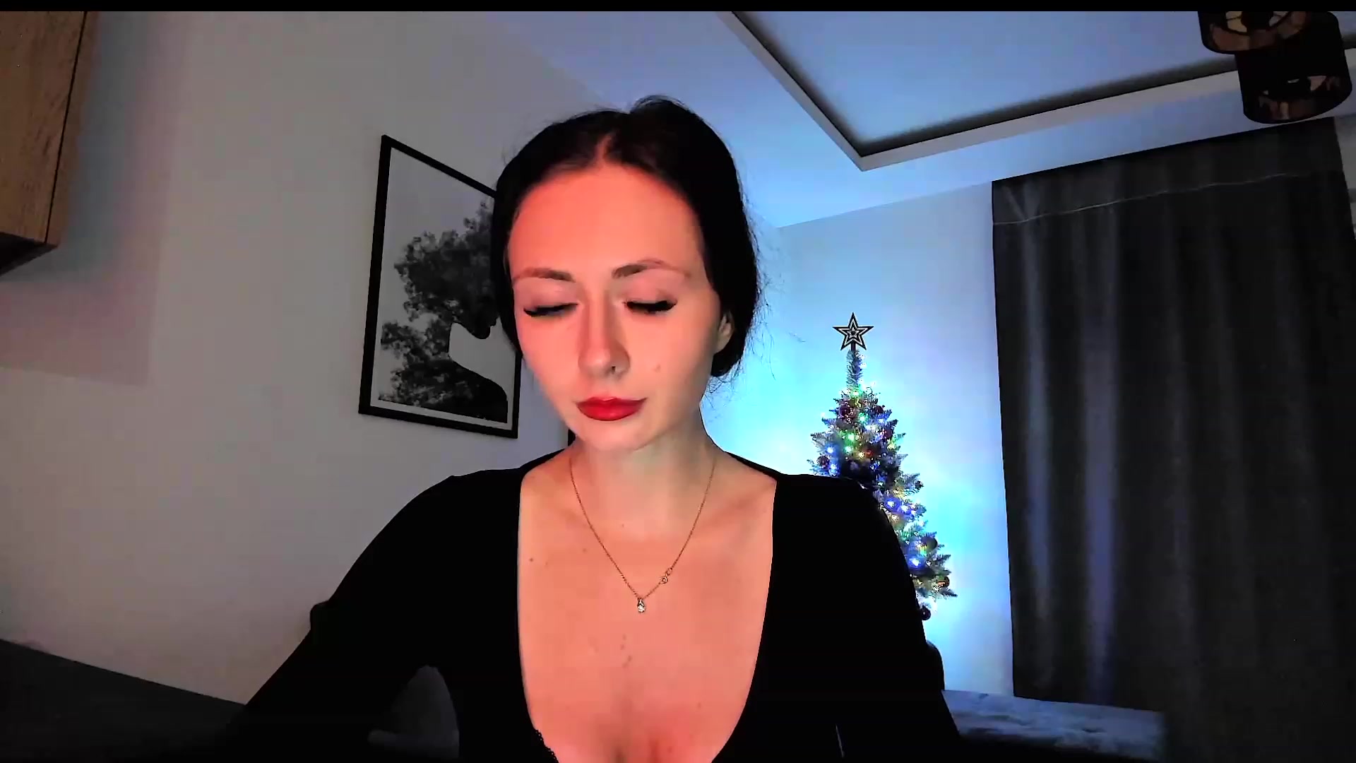 Gallery image thumbnail from Amber_Fry's myfreecams stream on, 12/25/2023, 20:02 image 5 of 20