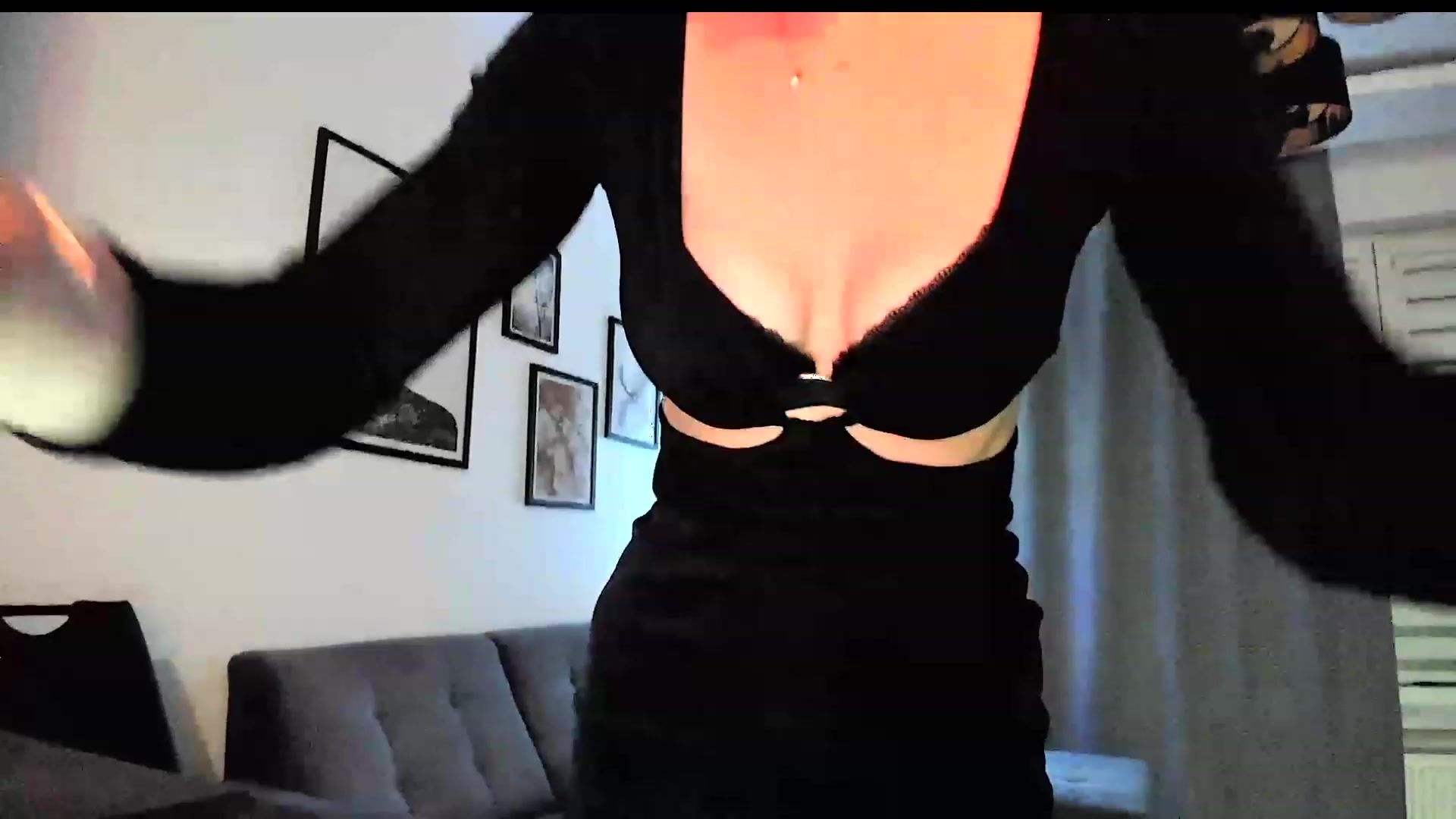 Gallery image thumbnail from Amber_Fry's myfreecams stream on, 12/25/2023, 20:02 image 2 of 20
