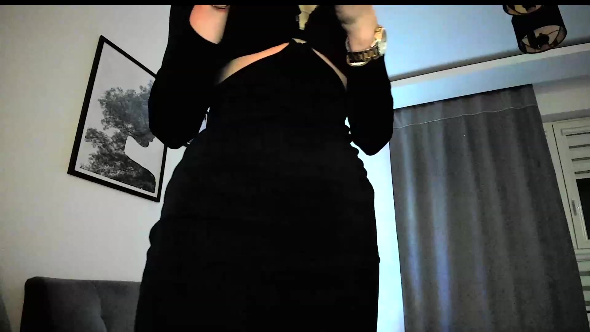 Gallery image thumbnail from Amber_Fry's myfreecams stream on, 12/25/2023, 20:02 image 1 of 20