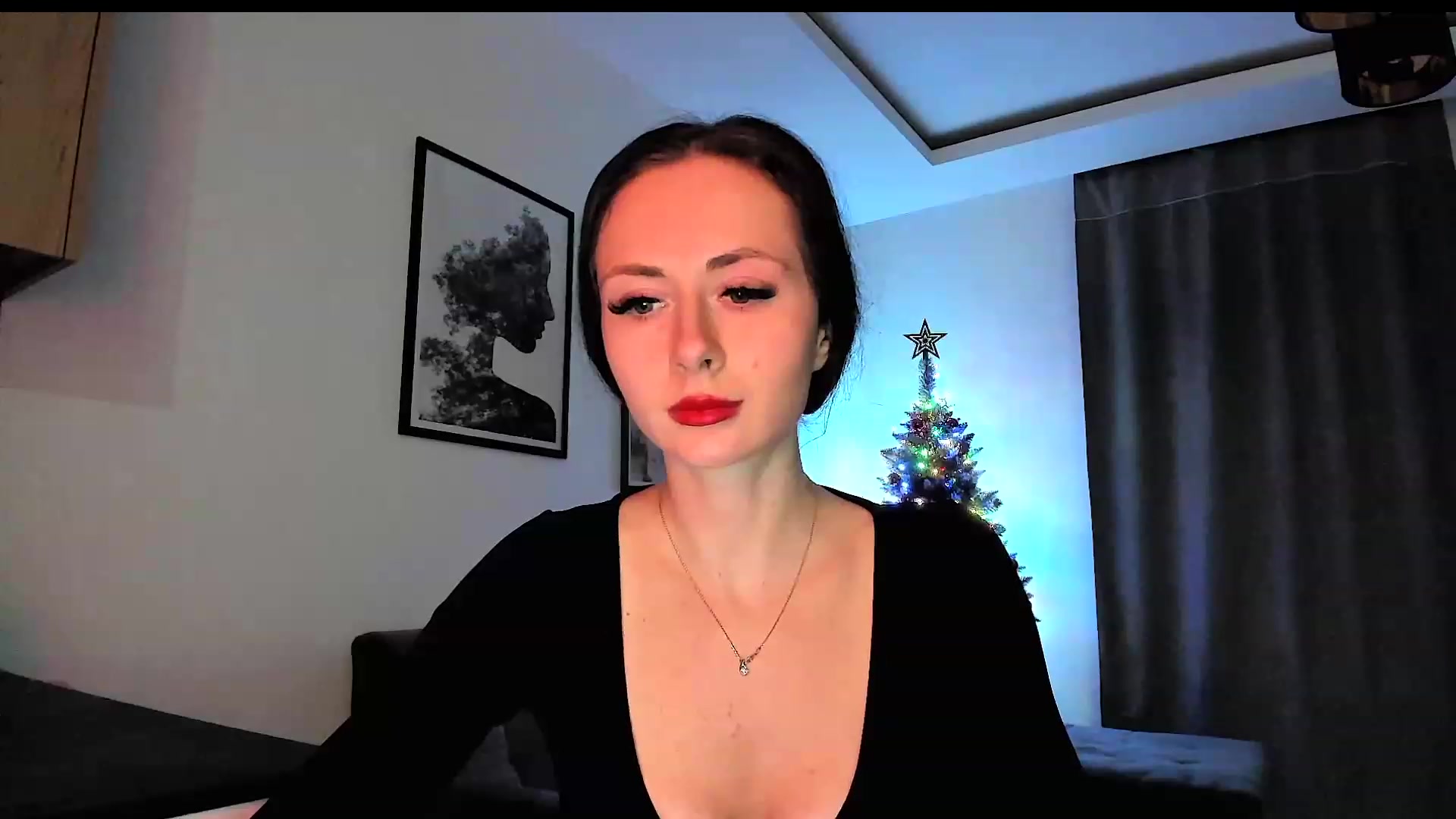 Gallery image thumbnail from Amber_Fry's myfreecams stream on, 12/25/2023, 21:01 image 15 of 20