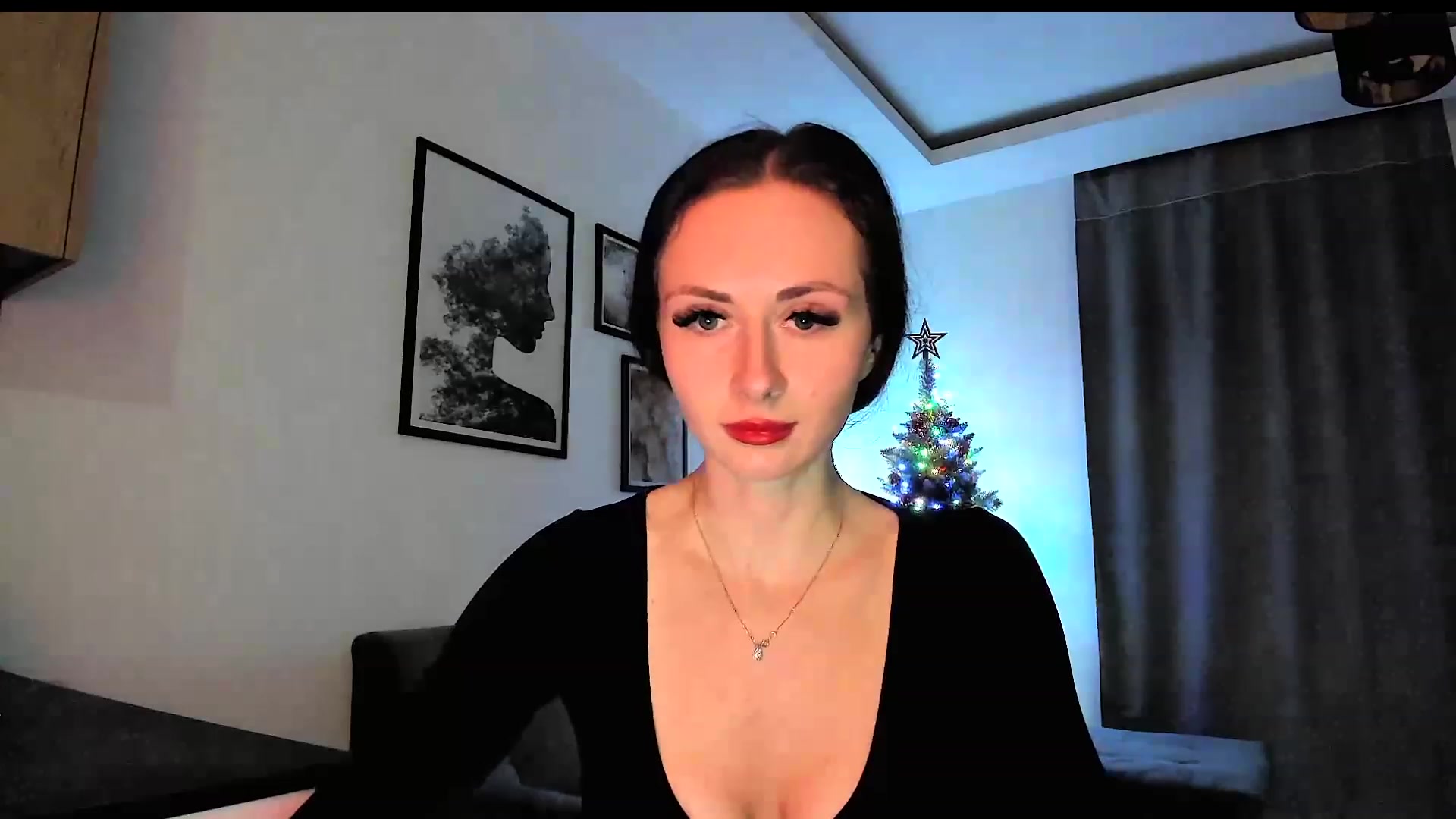 Gallery image thumbnail from Amber_Fry's myfreecams stream on, 12/25/2023, 21:01 image 17 of 20