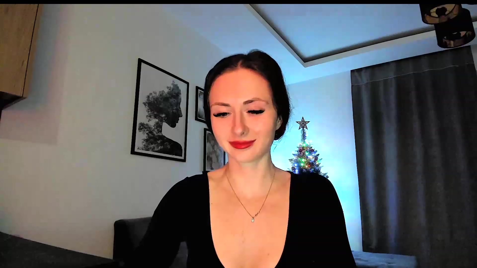 Gallery image thumbnail from Amber_Fry's myfreecams stream on, 12/25/2023, 21:01 image 10 of 20