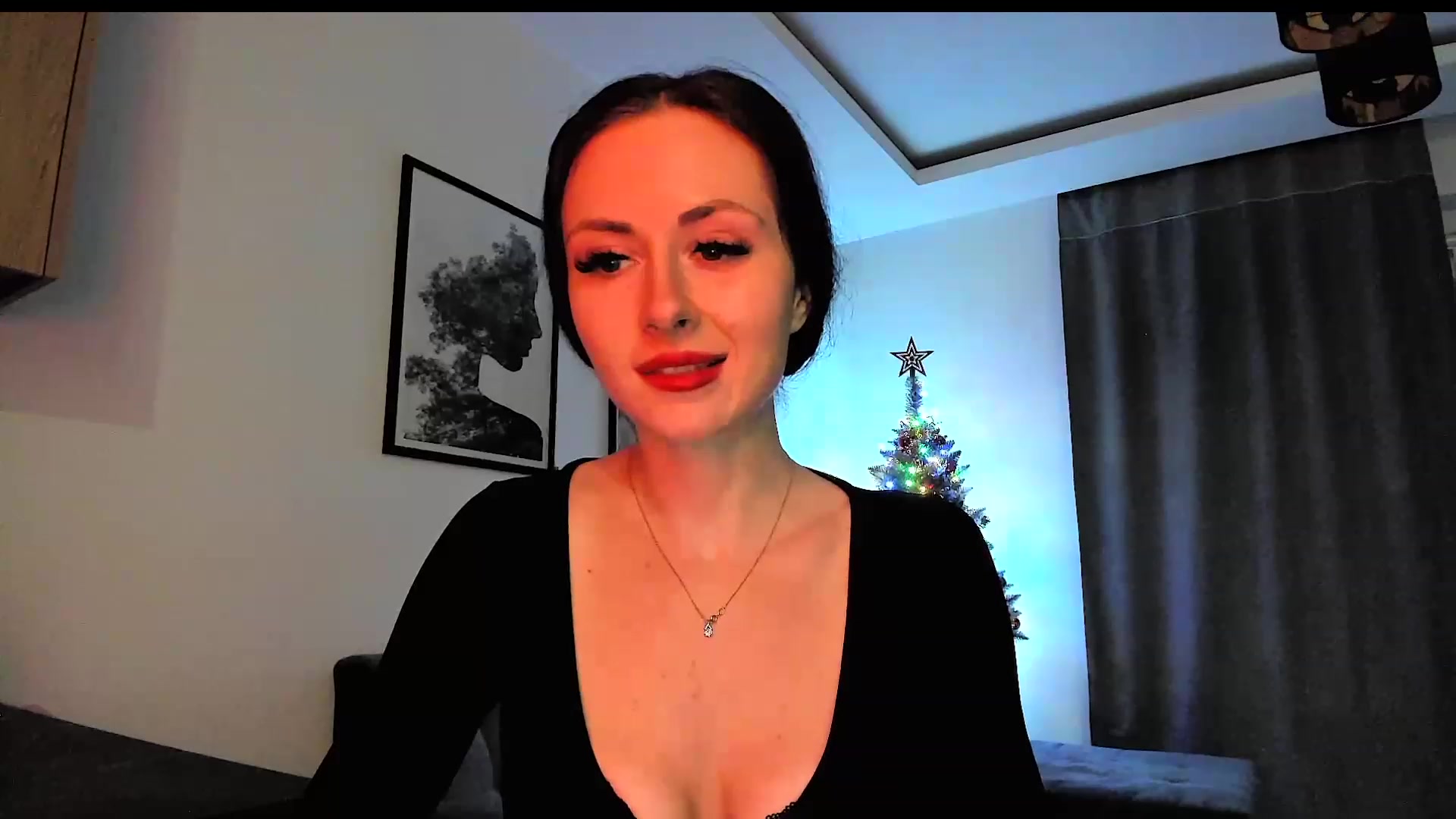 Gallery image thumbnail from Amber_Fry's myfreecams stream on, 12/25/2023, 21:01 image 4 of 20