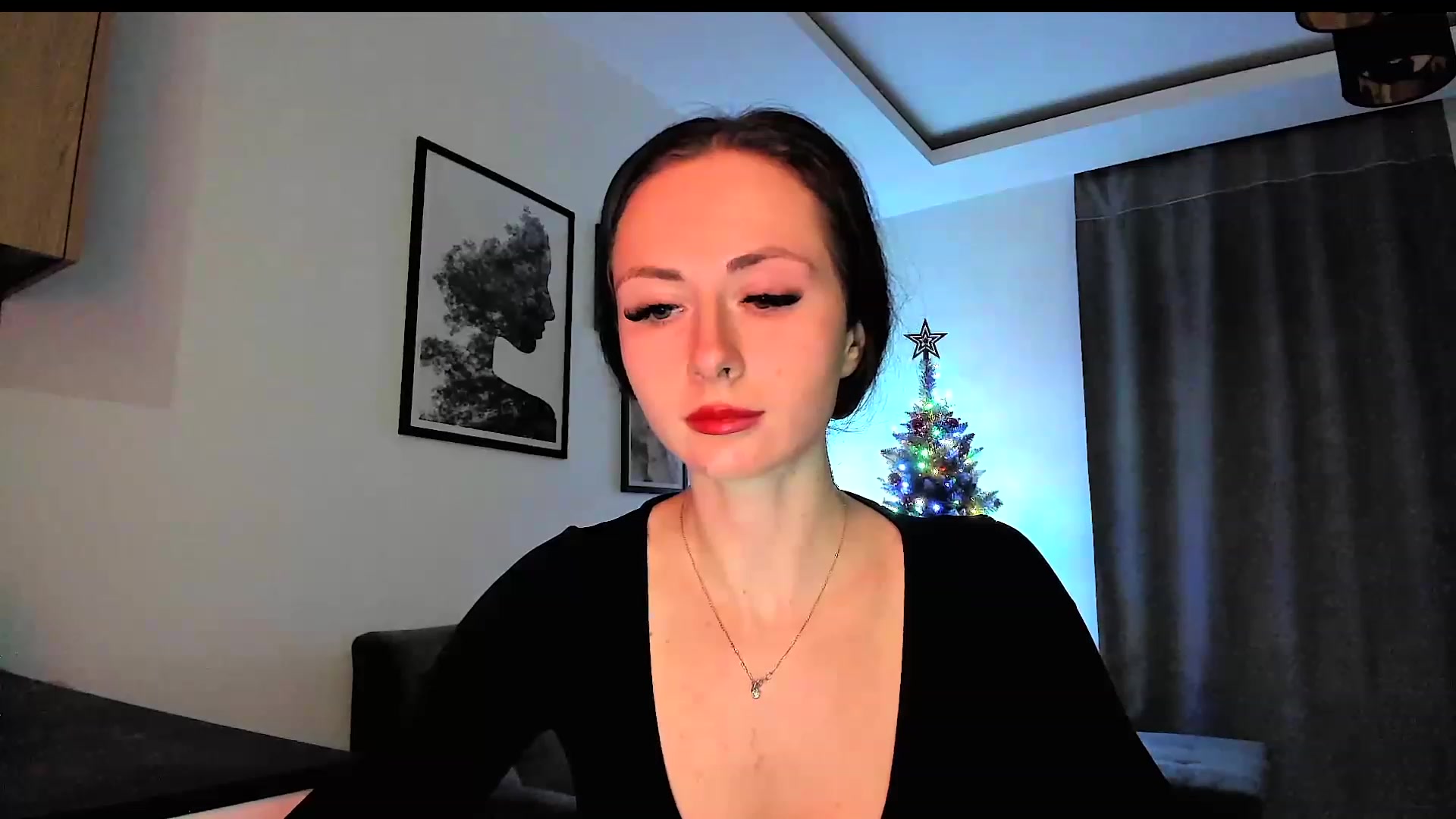 Gallery image thumbnail from Amber_Fry's myfreecams stream on, 12/25/2023, 21:01 image 20 of 20