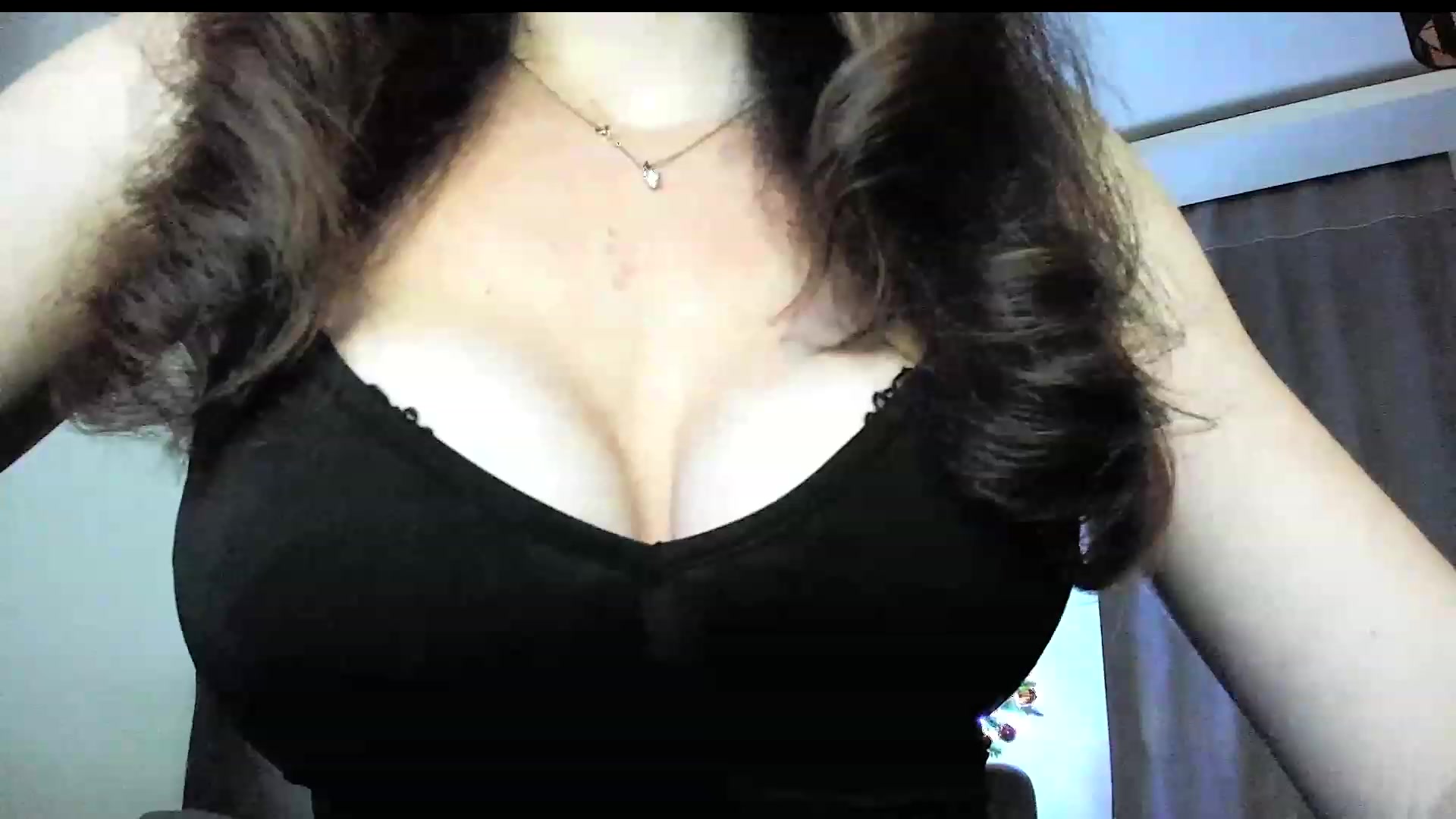 Gallery image thumbnail from Amber_Fry's myfreecams stream on, 12/26/2023, 16:57 image 15 of 20