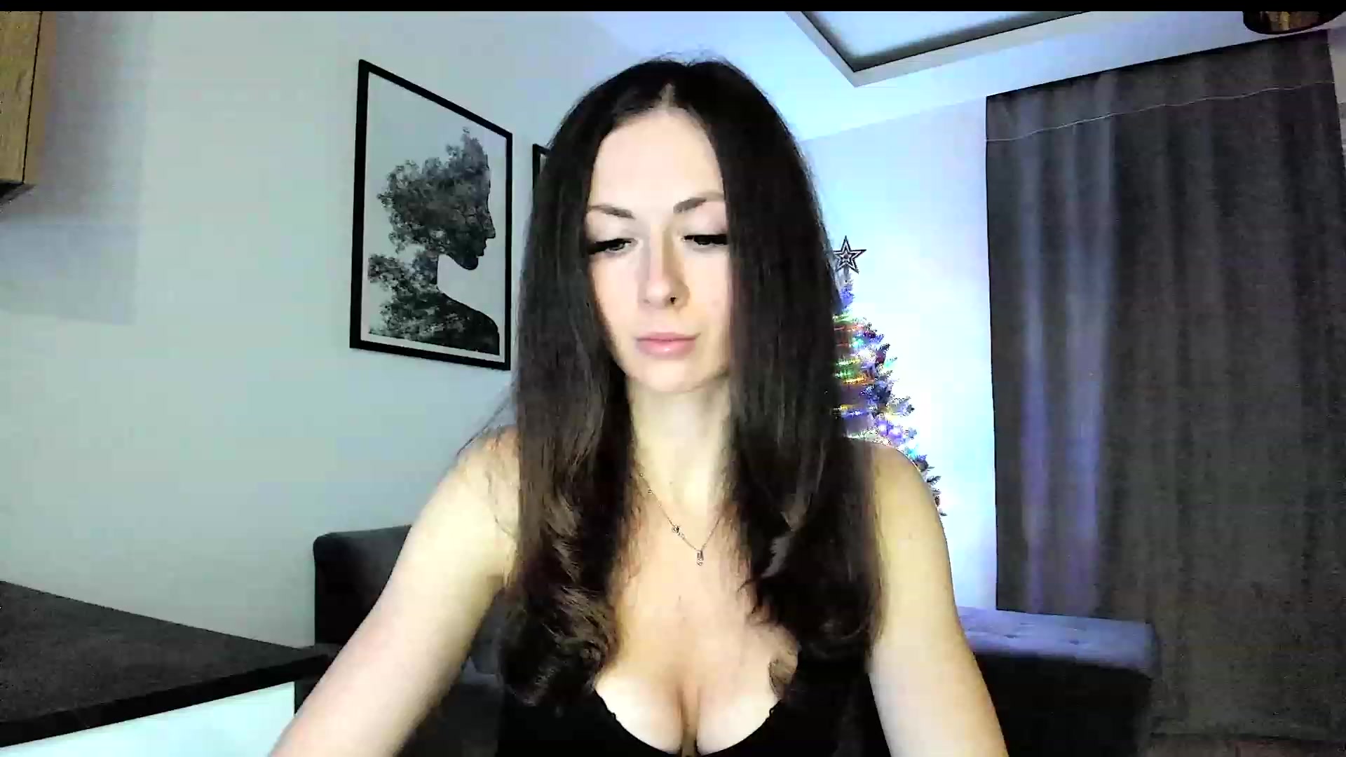 Gallery image thumbnail from Amber_Fry's myfreecams stream on, 12/26/2023, 16:57 image 12 of 20