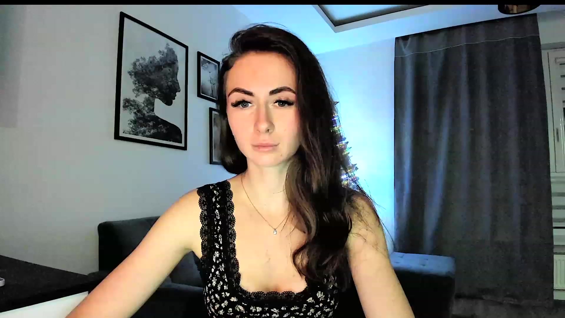 Gallery image thumbnail from Amber_Fry's myfreecams stream on, 12/28/2023, 18:22 image 14 of 20
