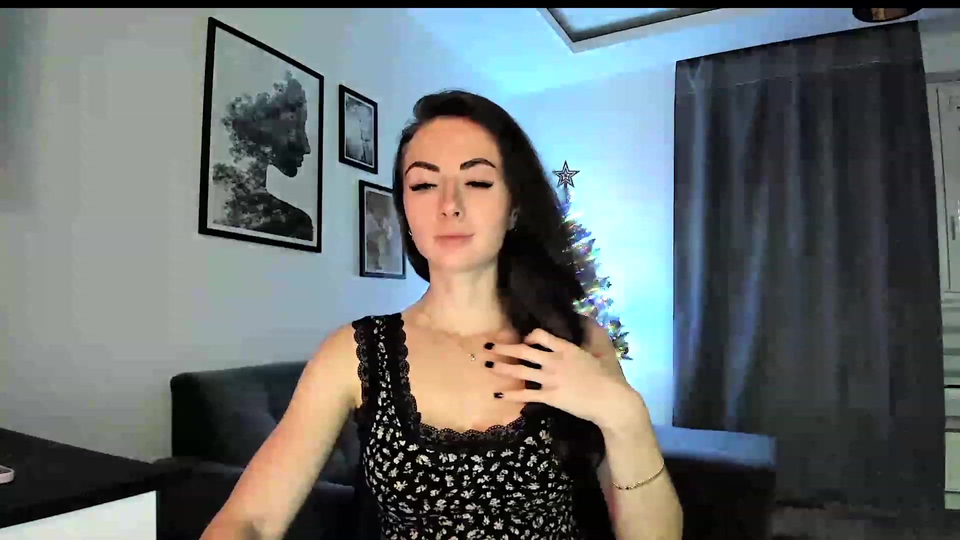 Gallery image thumbnail from Amber_Fry's myfreecams stream on, 12/28/2023, 18:22 image 12 of 20
