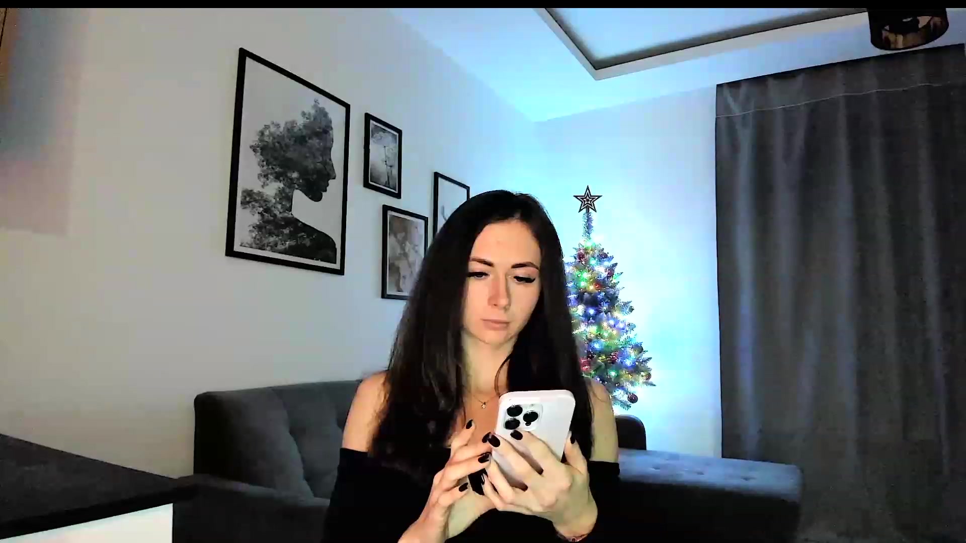 Gallery image thumbnail from Amber_Fry's myfreecams stream on, 12/29/2023, 15:35 image 18 of 20