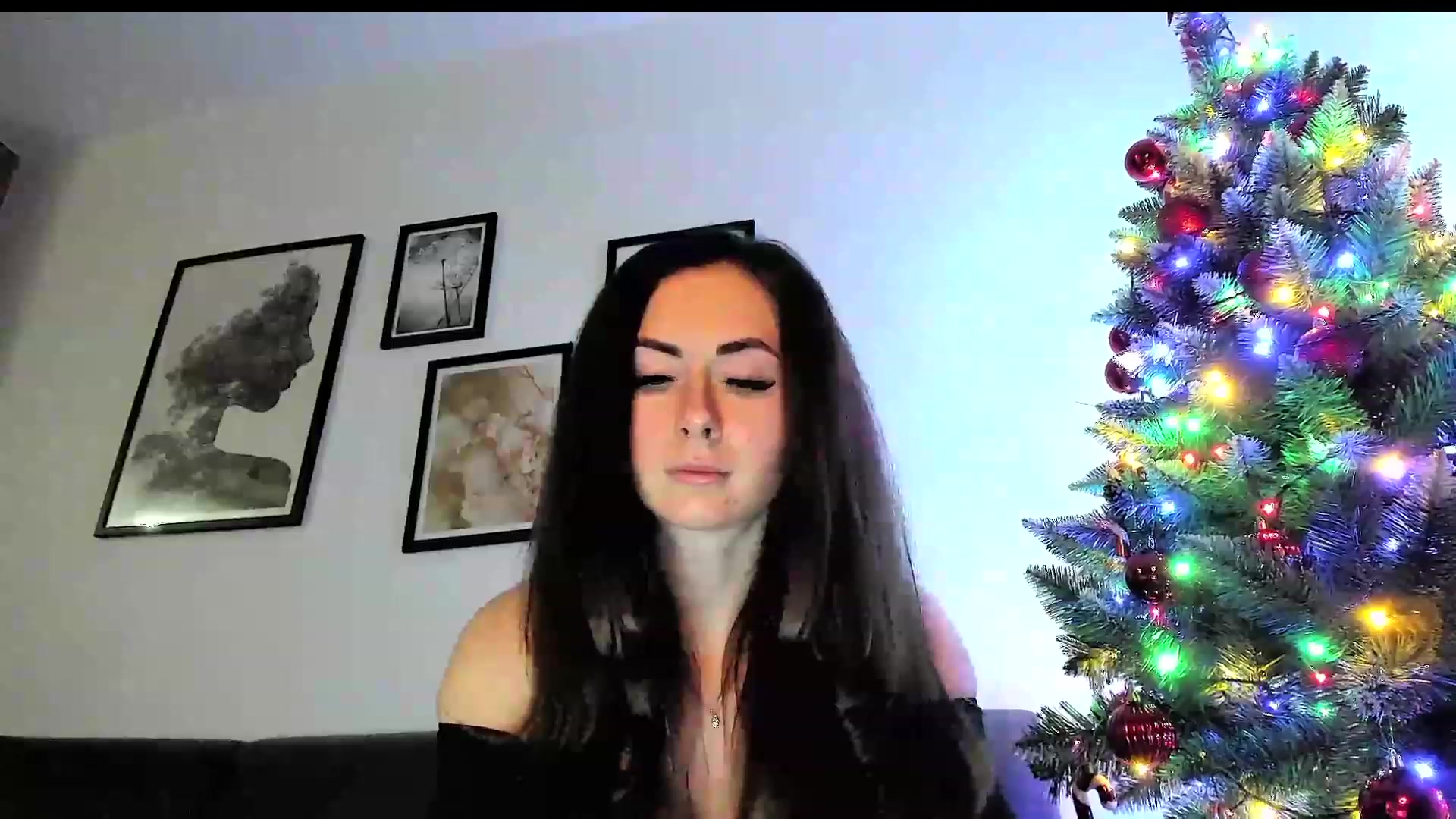 Gallery image thumbnail from Amber_Fry's myfreecams stream on, 12/29/2023, 17:44 image 15 of 20