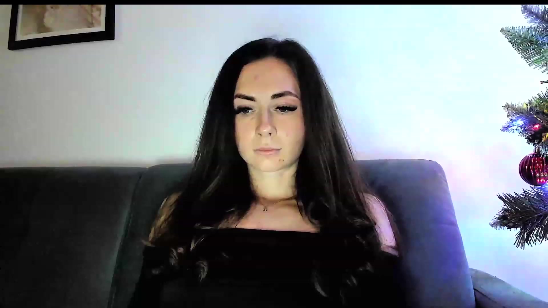Gallery image thumbnail from Amber_Fry's myfreecams stream on, 12/29/2023, 19:10 image 1 of 20
