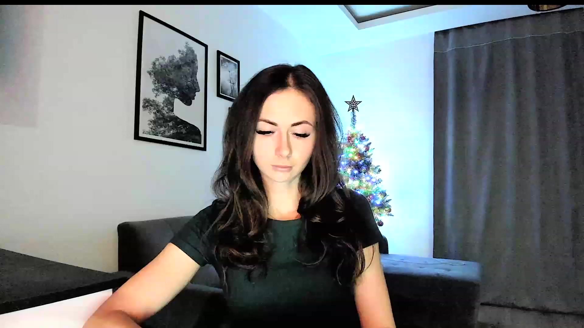 Gallery image thumbnail from Amber_Fry's myfreecams stream on, 12/30/2023, 17:03 image 15 of 20