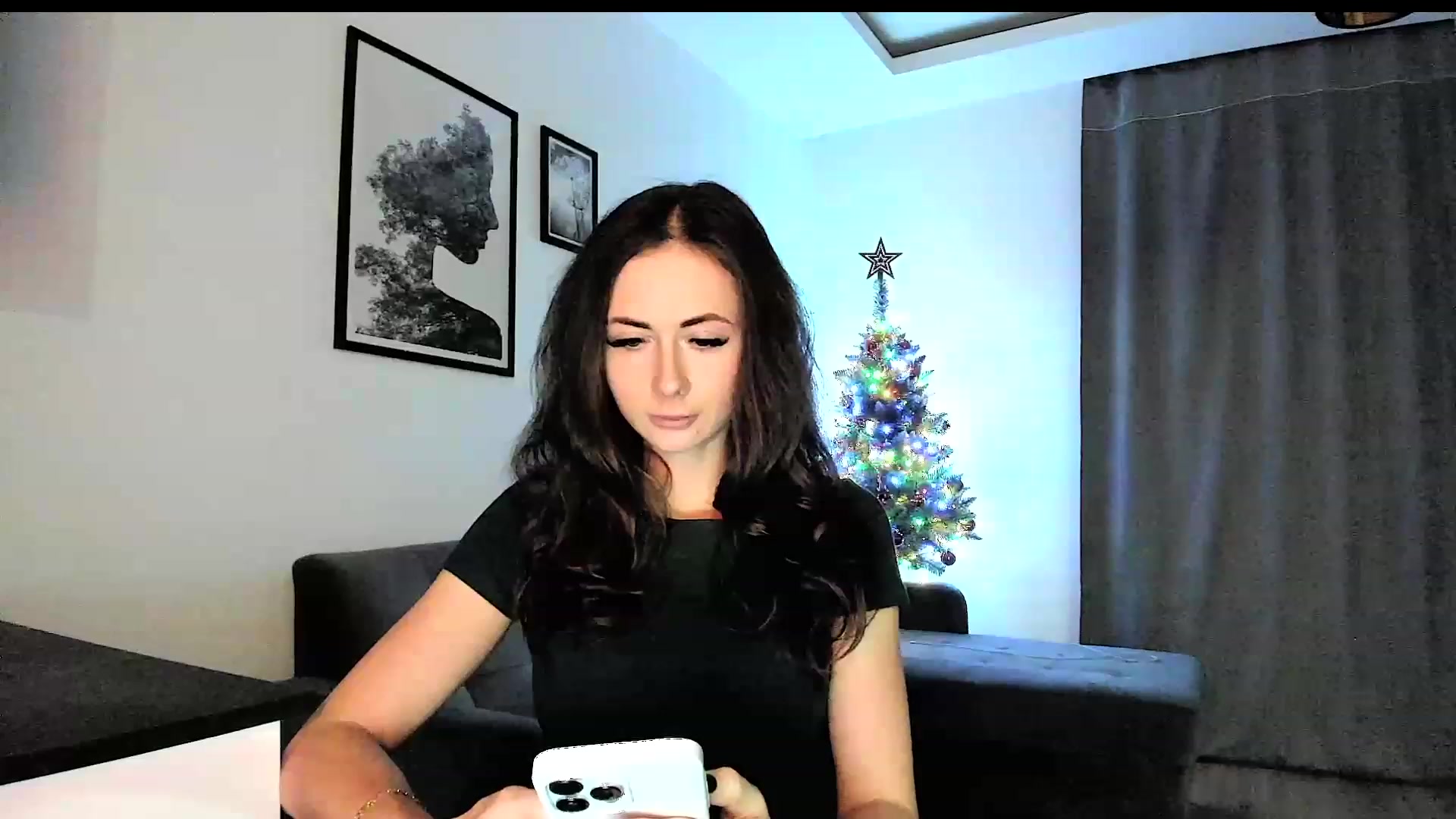 Gallery image thumbnail from Amber_Fry's myfreecams stream on, 12/30/2023, 17:03 image 9 of 20